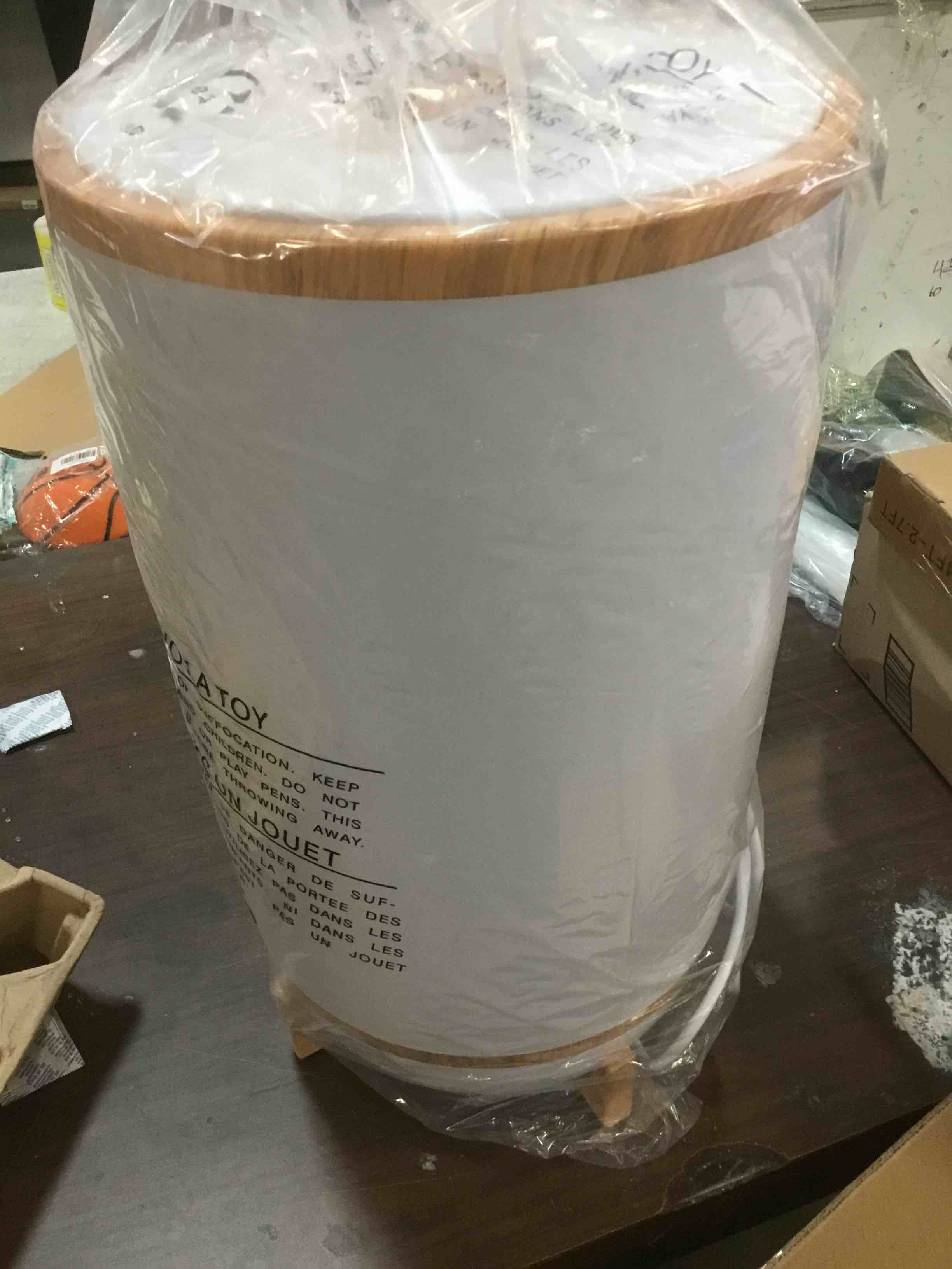 https://s3.amazonaws.com/lotting-images-prod/bidfta/GRN6049972_1707486762807.jpeg