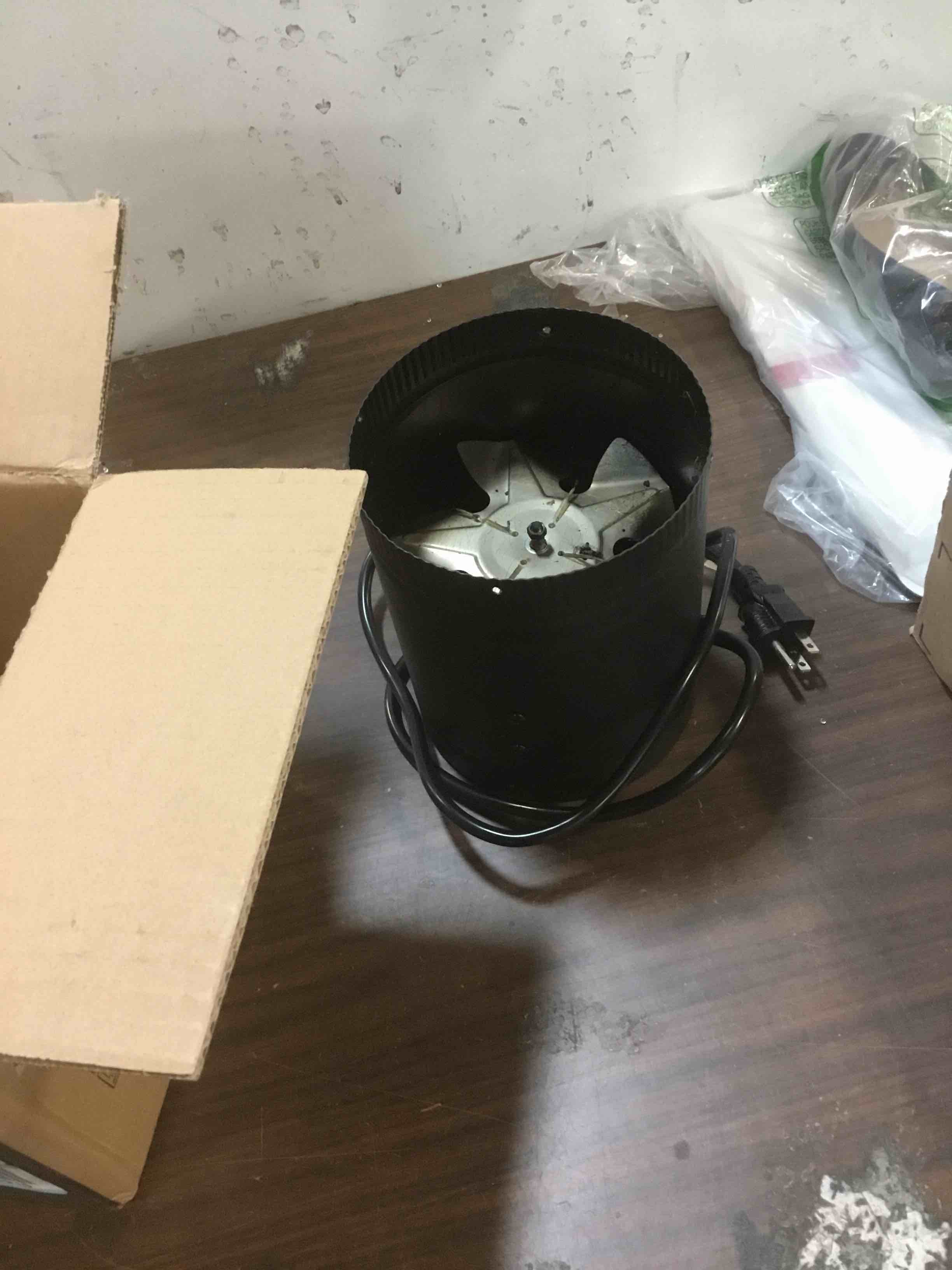 https://s3.amazonaws.com/lotting-images-prod/bidfta/GRN6049976_1707487263670.jpeg