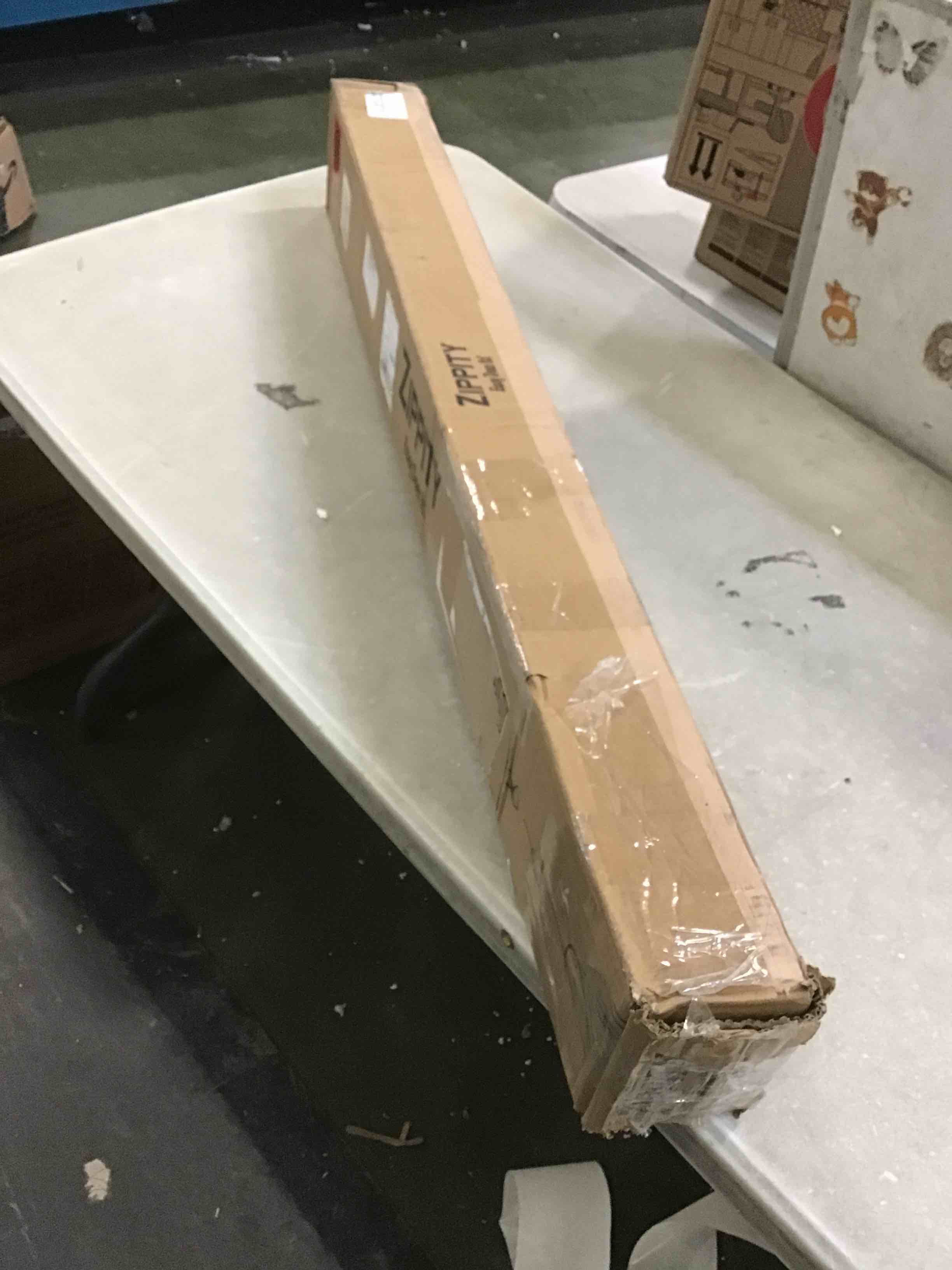 https://s3.amazonaws.com/lotting-images-prod/bidfta/GRN6050285_1708376226684.jpeg