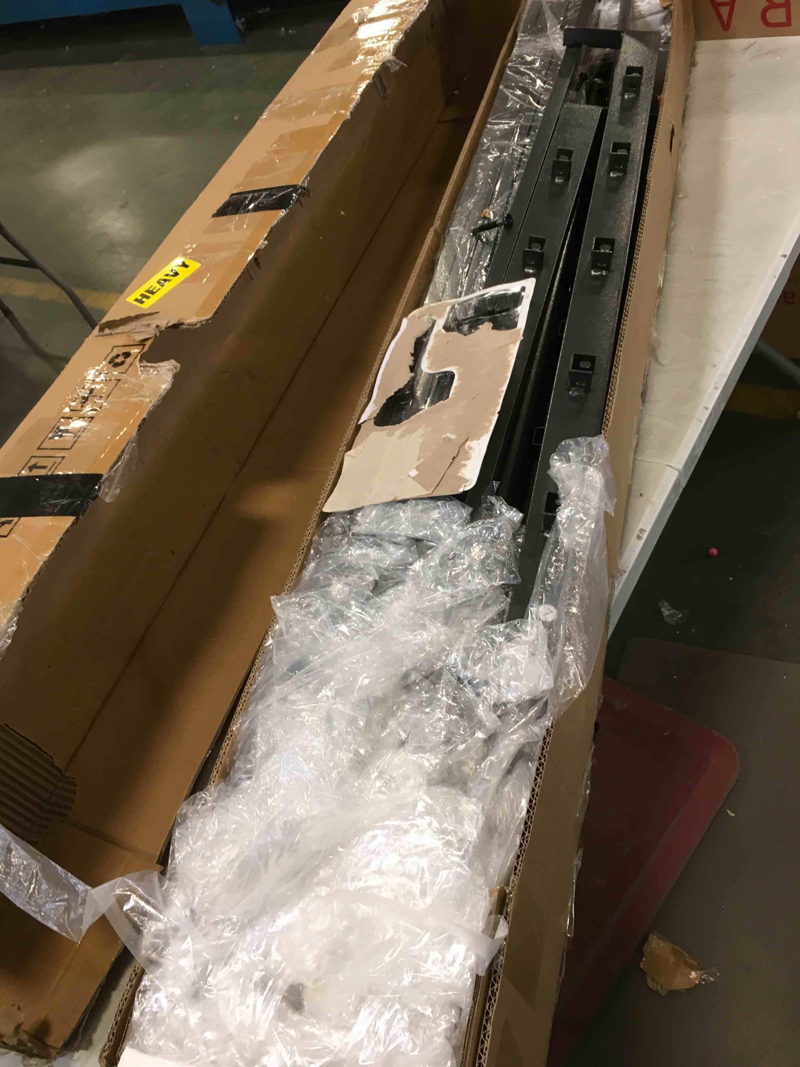 https://s3.amazonaws.com/lotting-images-prod/bidfta/GRN6050338_1708526647438.jpeg