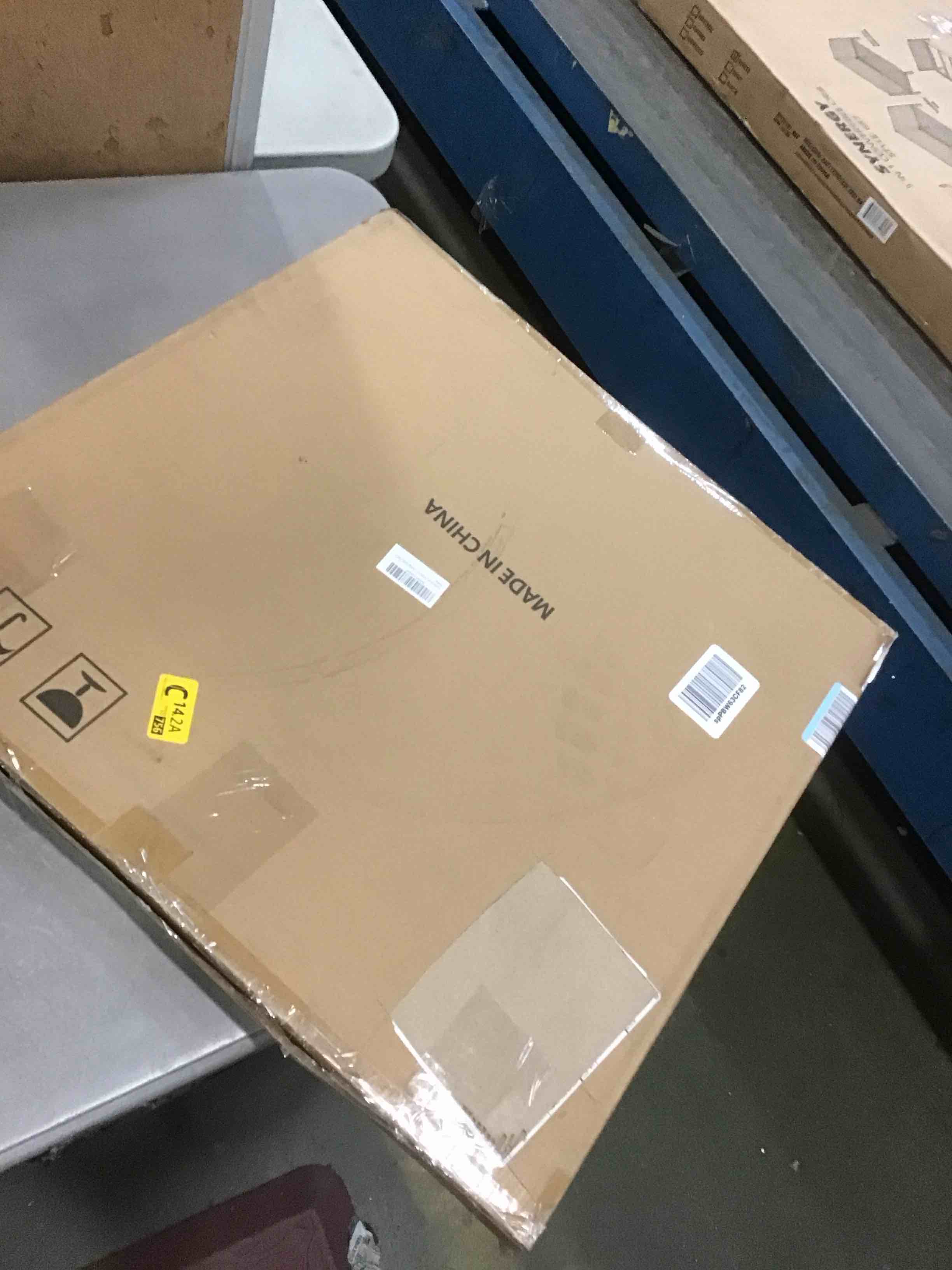 https://s3.amazonaws.com/lotting-images-prod/bidfta/GRN6051627_1707497455465.jpeg