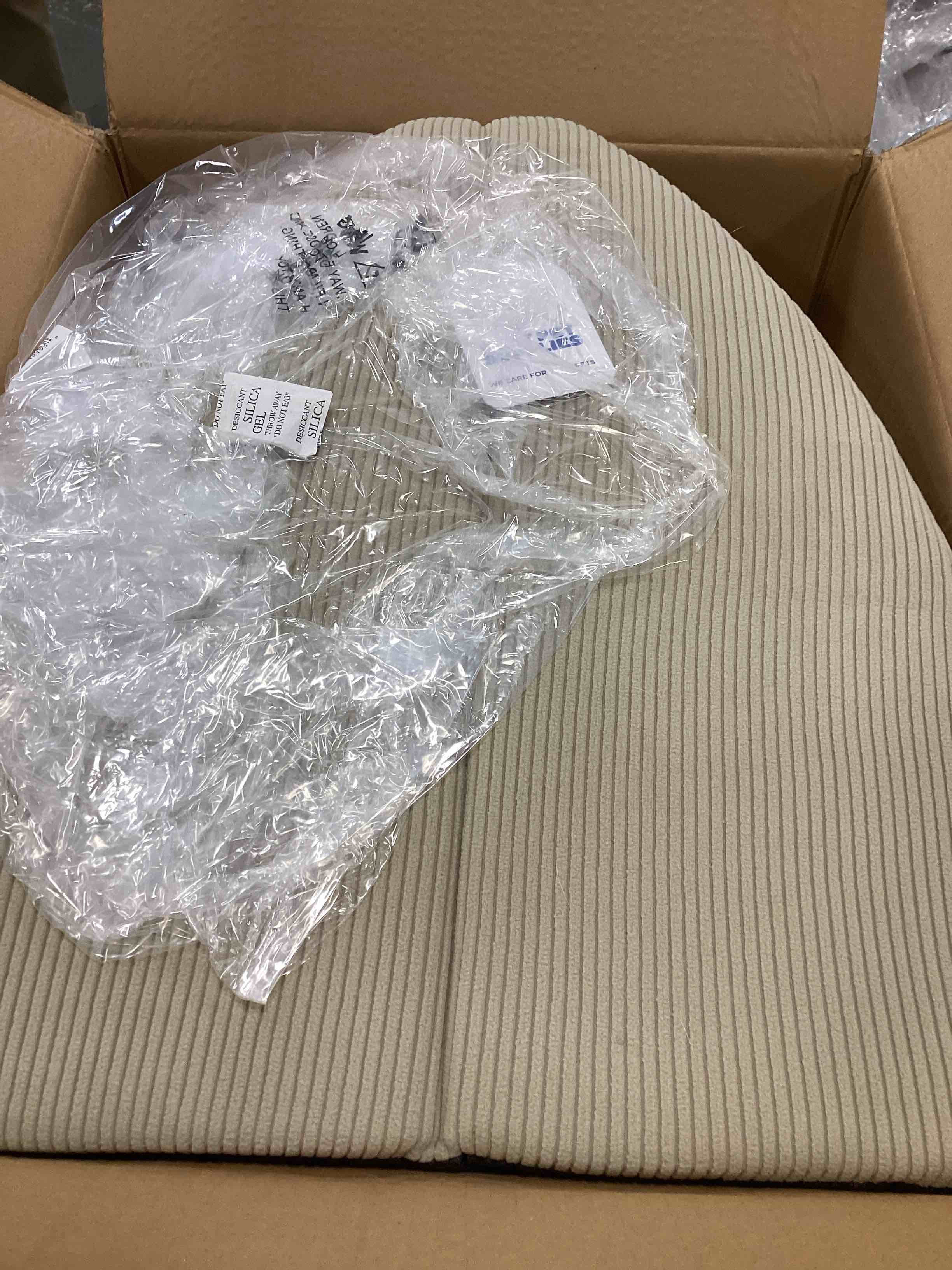 https://s3.amazonaws.com/lotting-images-prod/bidfta/GRN6052072_1707587446752.jpeg