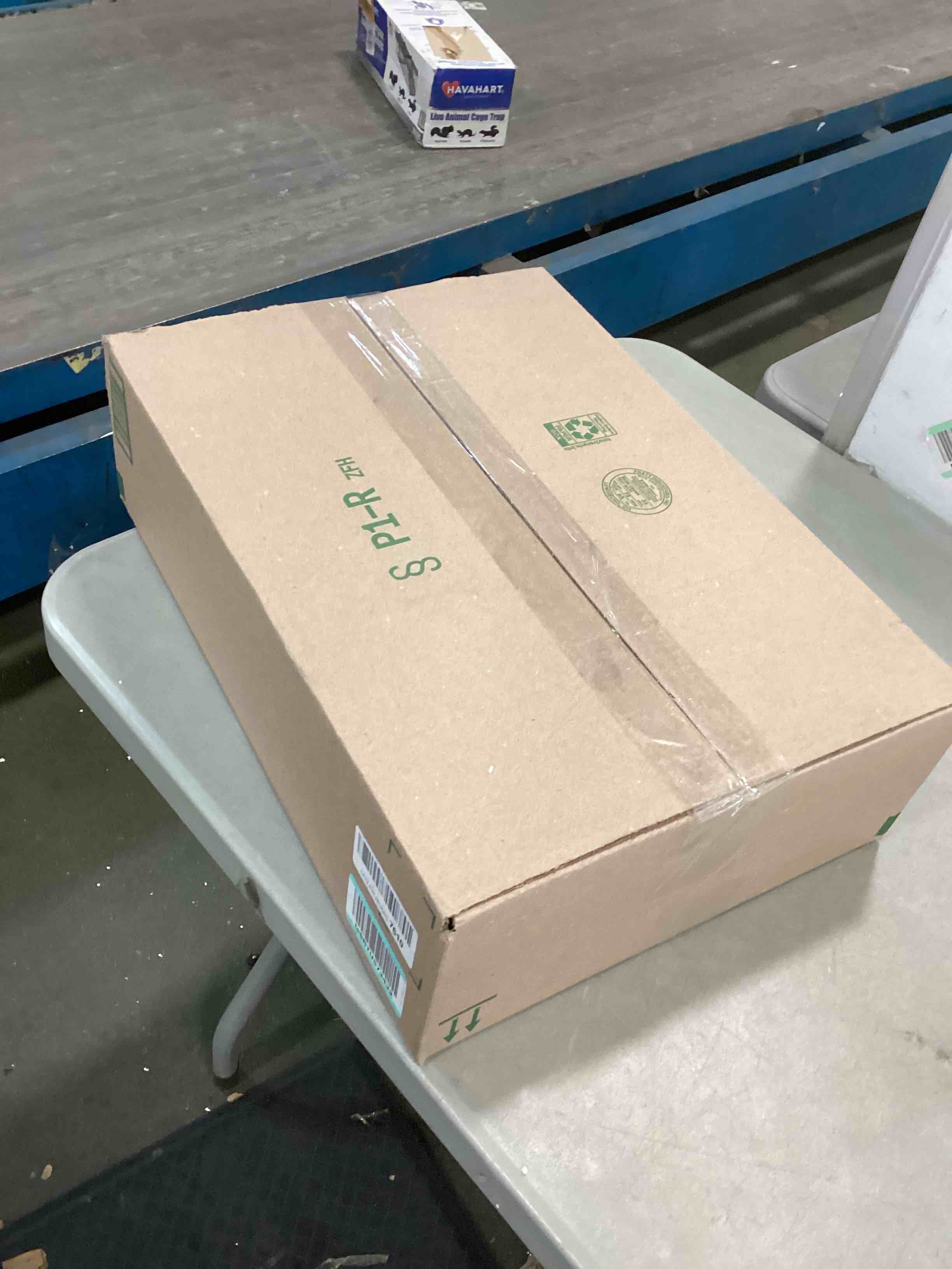 https://s3.amazonaws.com/lotting-images-prod/bidfta/GRN6052341_1707770542943.jpeg