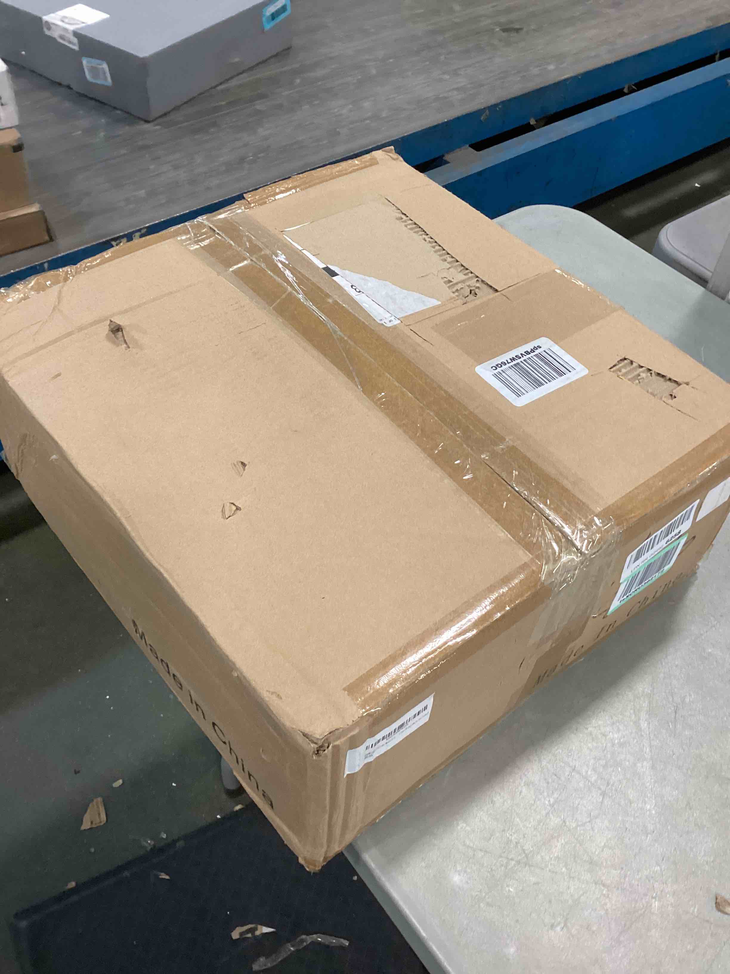 https://s3.amazonaws.com/lotting-images-prod/bidfta/GRN6052353_1707771789882.jpeg