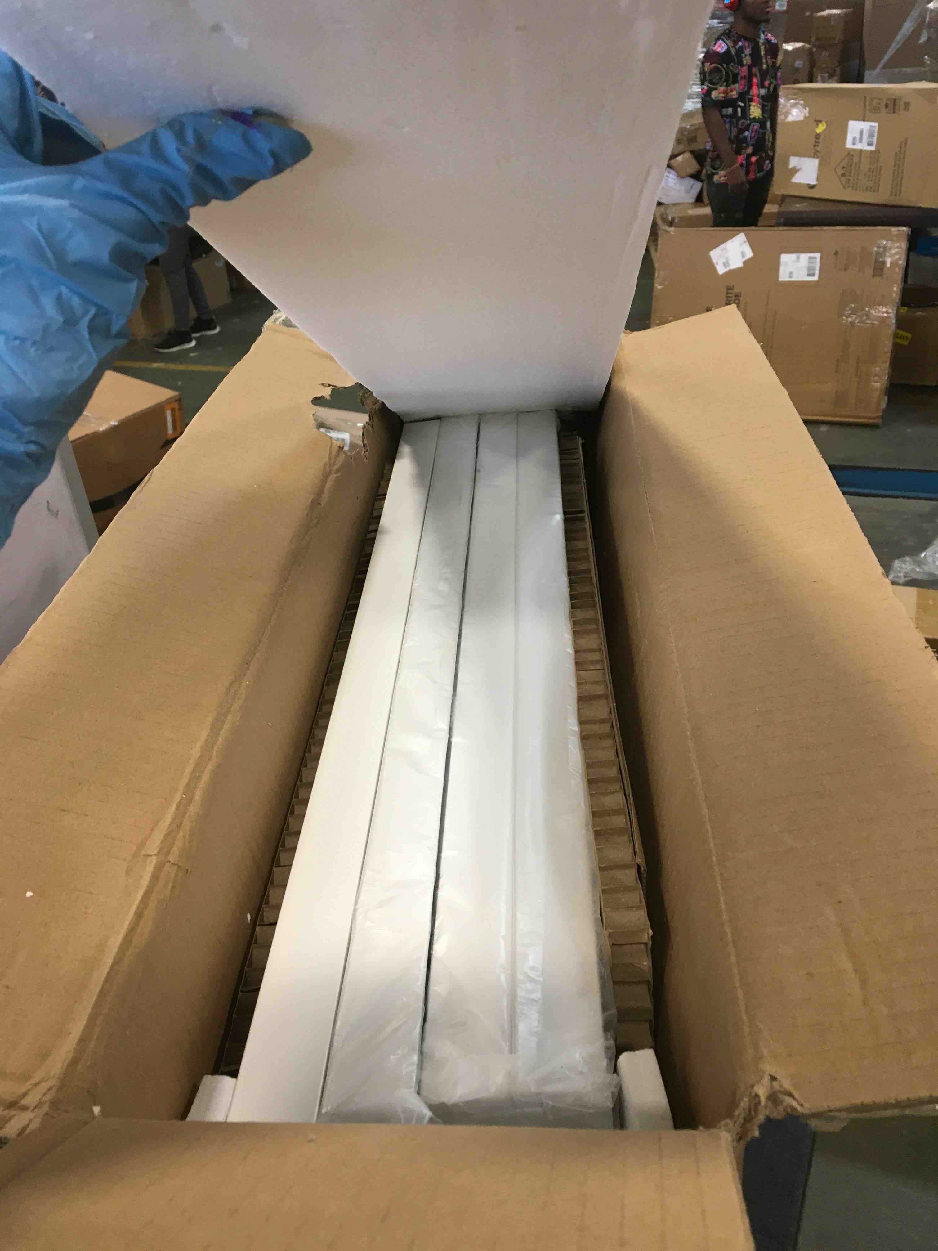 https://s3.amazonaws.com/lotting-images-prod/bidfta/GRN6052485_1707841782489.jpeg