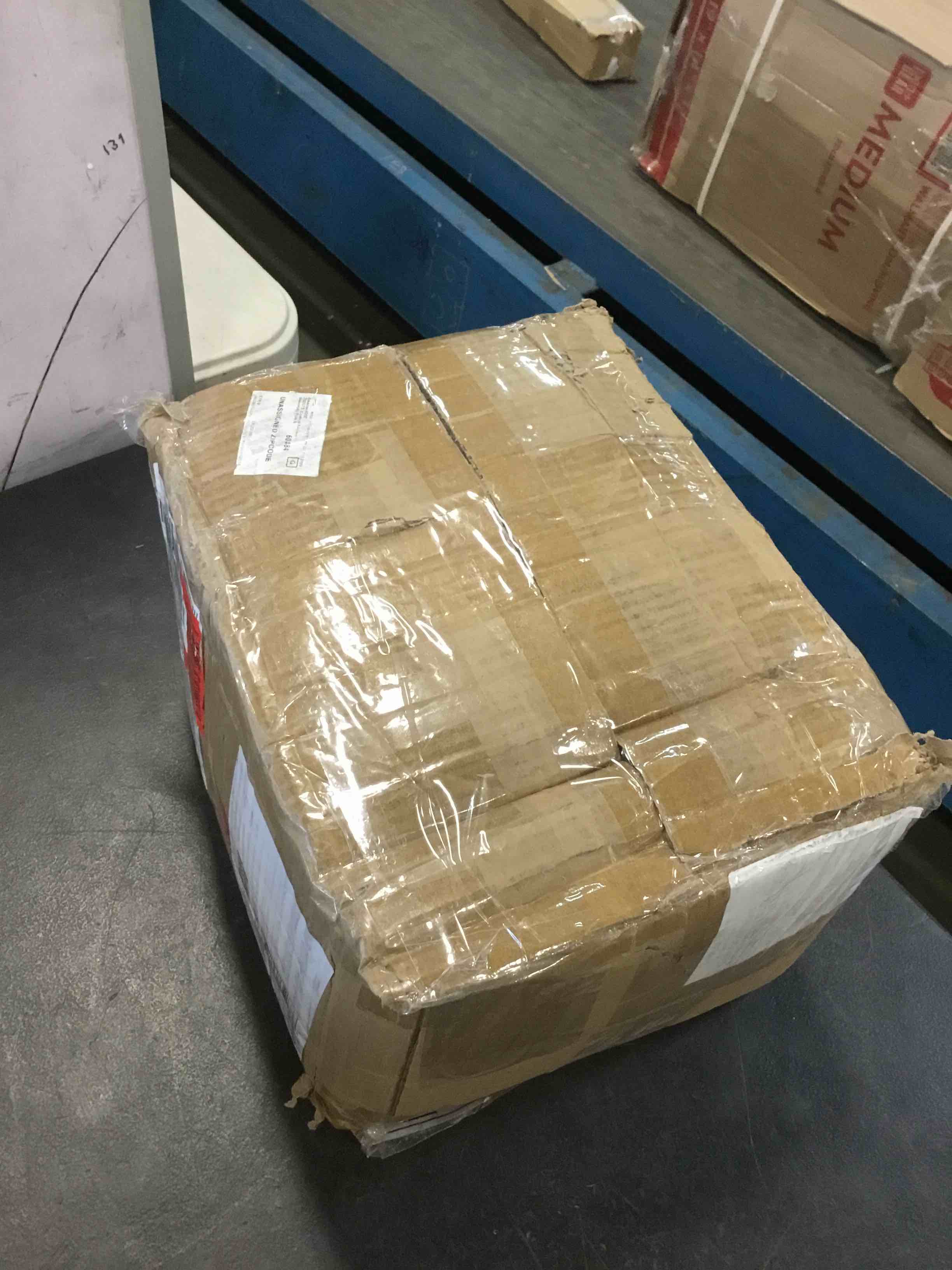 https://s3.amazonaws.com/lotting-images-prod/bidfta/GRN6052588_1707856670900.jpeg