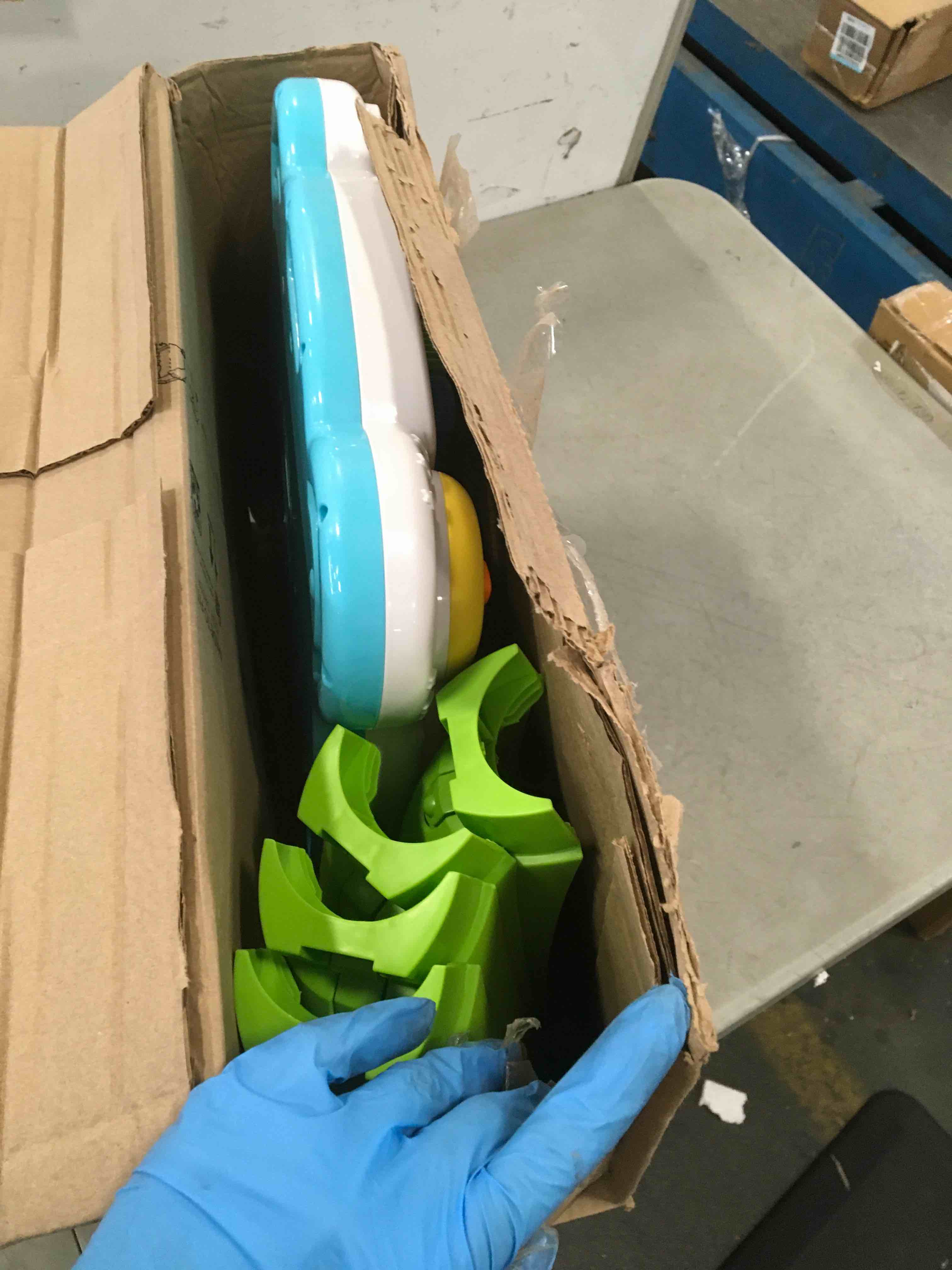 https://s3.amazonaws.com/lotting-images-prod/bidfta/GRN6052858_1708007704416.jpeg