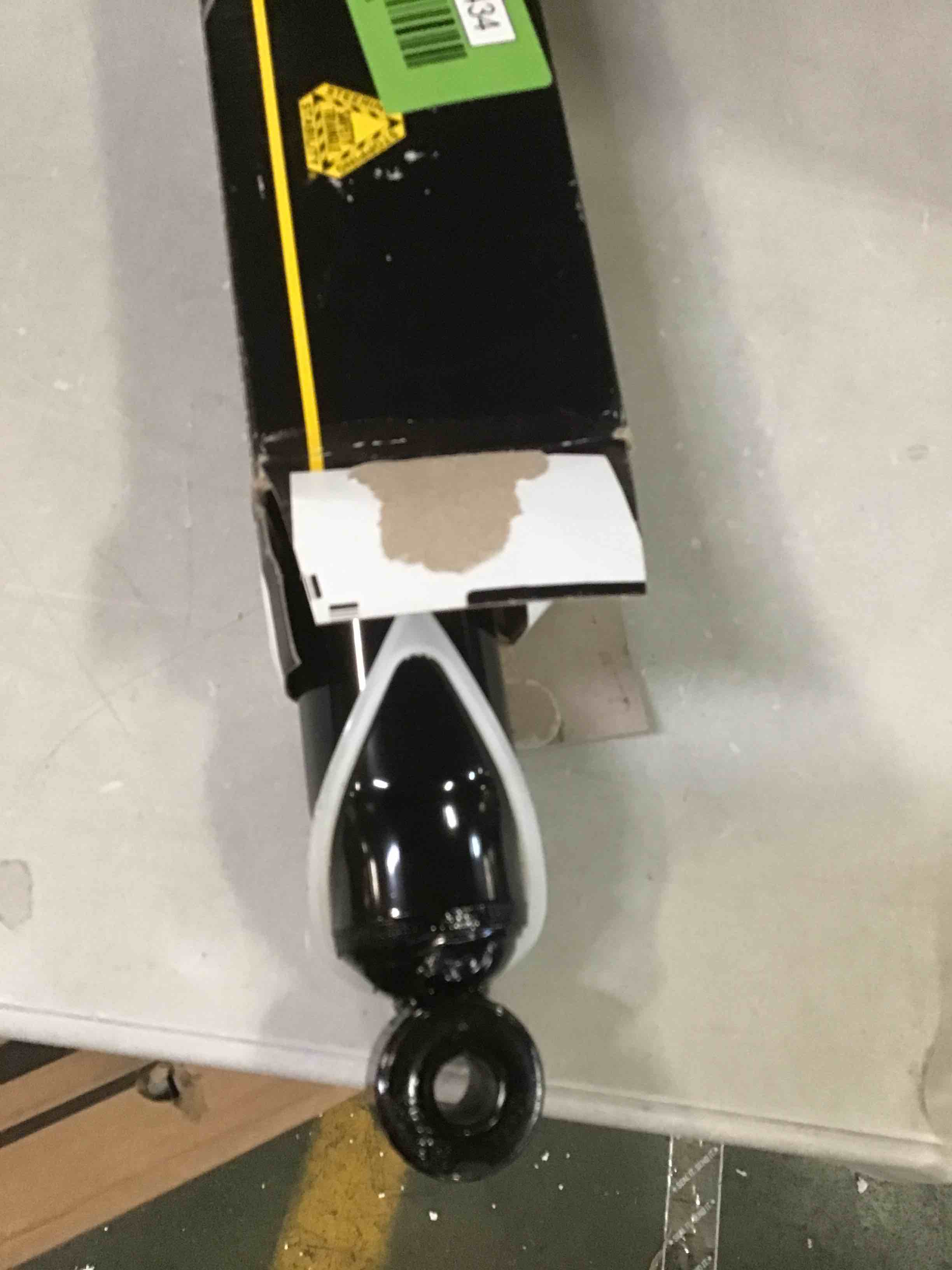 https://s3.amazonaws.com/lotting-images-prod/bidfta/GRN6053434_1707940622961.jpeg