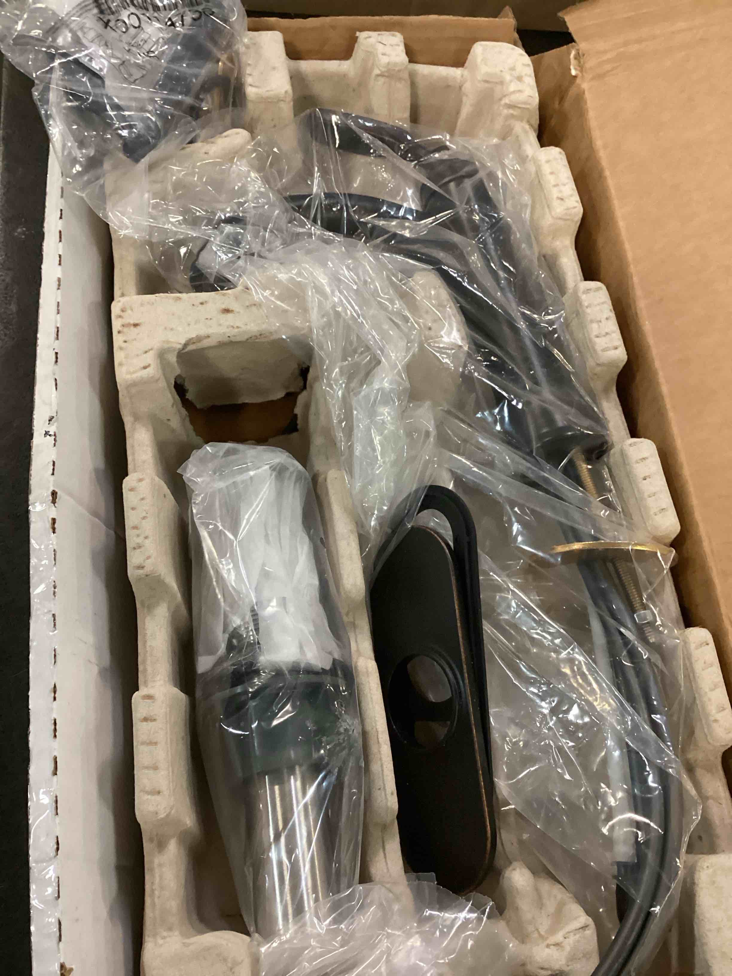 Delta 532MpuDst Woodhurst 1.2 GPM Single Hole Bathroom Faucet Bronze