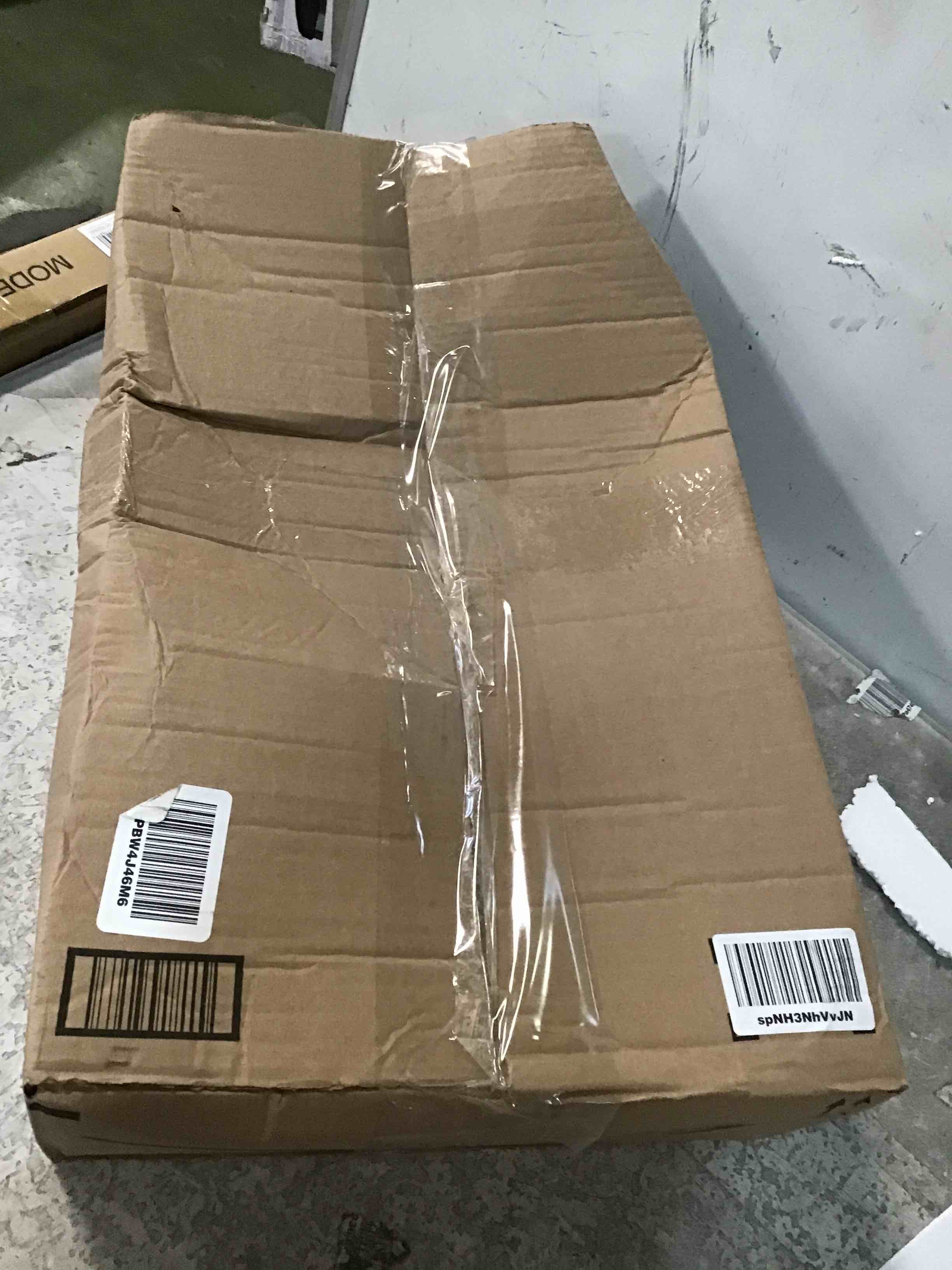 https://s3.amazonaws.com/lotting-images-prod/bidfta/GRN6054613_1707403665127.jpeg