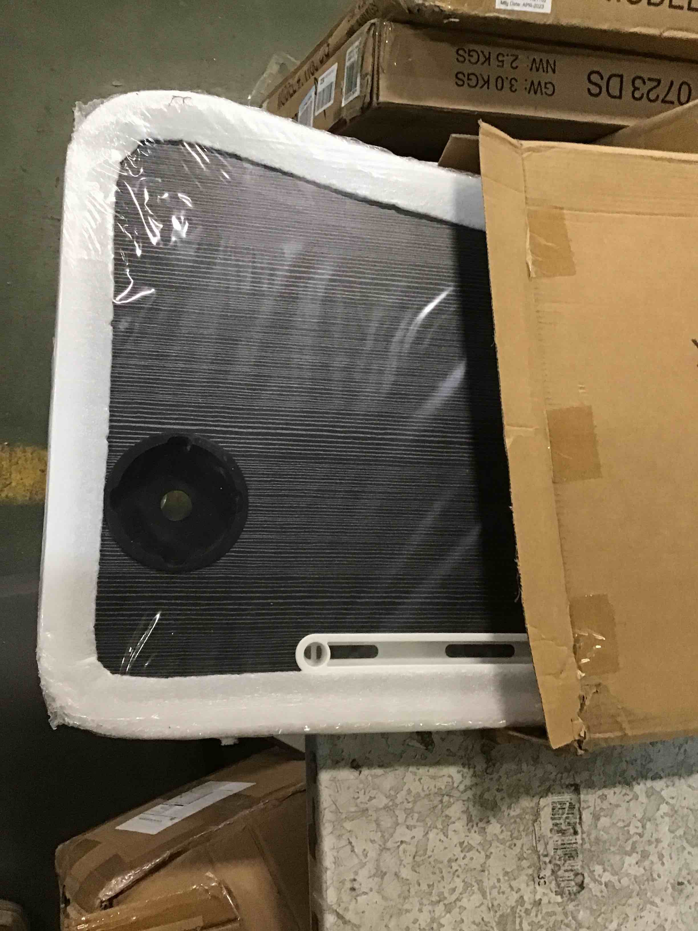 https://s3.amazonaws.com/lotting-images-prod/bidfta/GRN6054700_1707416945230.jpeg