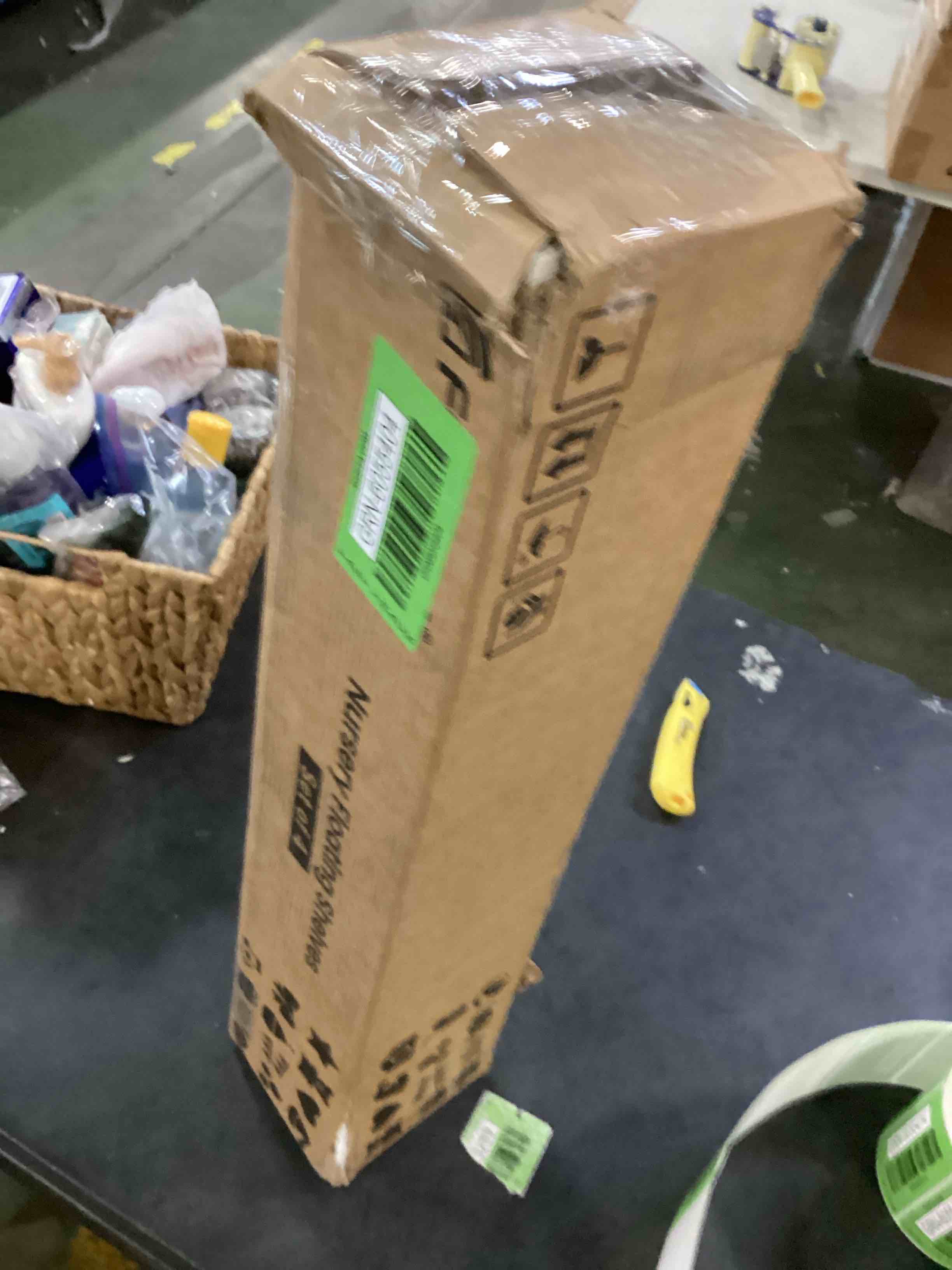 https://s3.amazonaws.com/lotting-images-prod/bidfta/GRN6055404_1708107850192.jpeg
