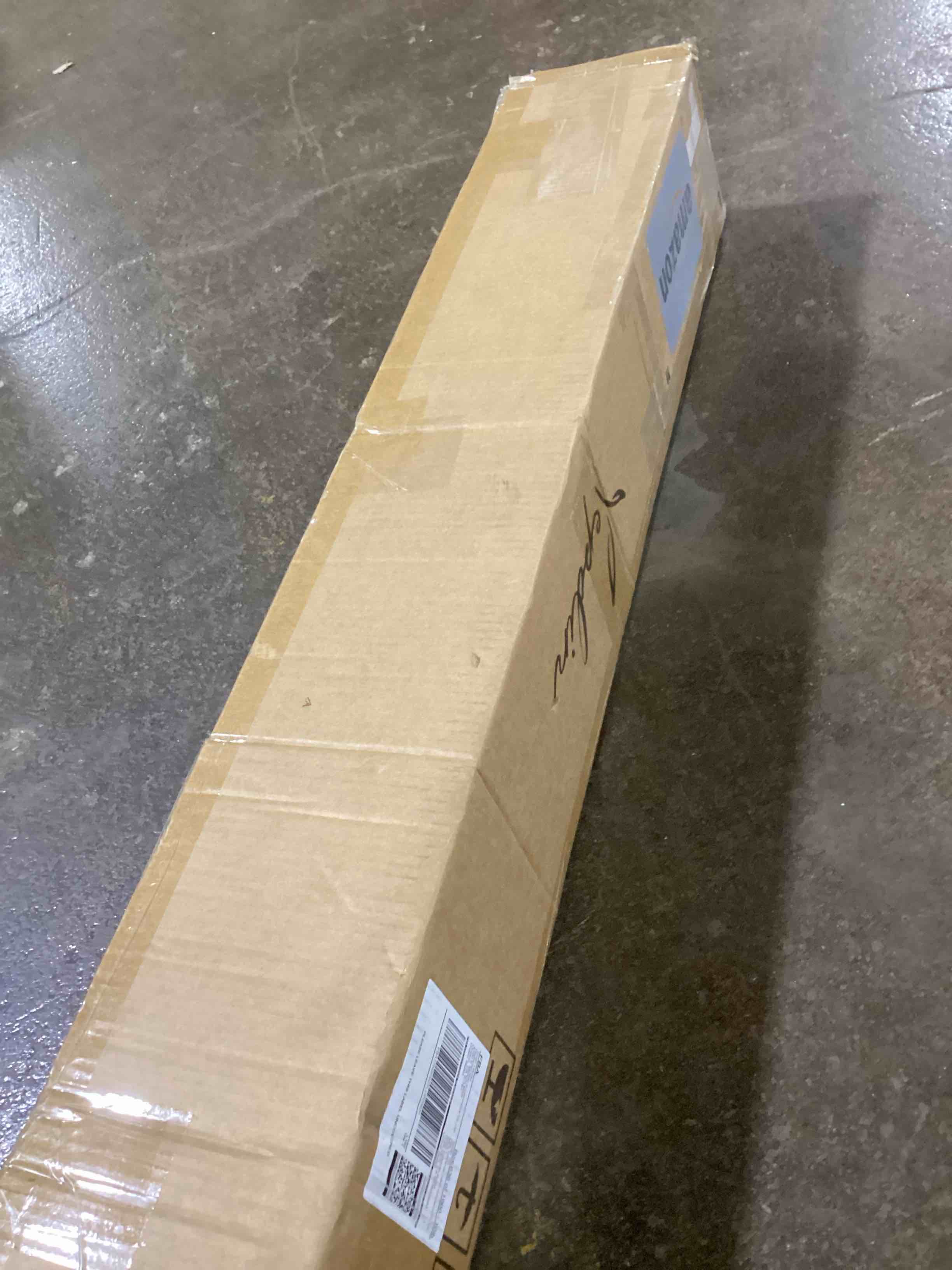 https://s3.amazonaws.com/lotting-images-prod/bidfta/GRN6056853_1713200243362.jpeg