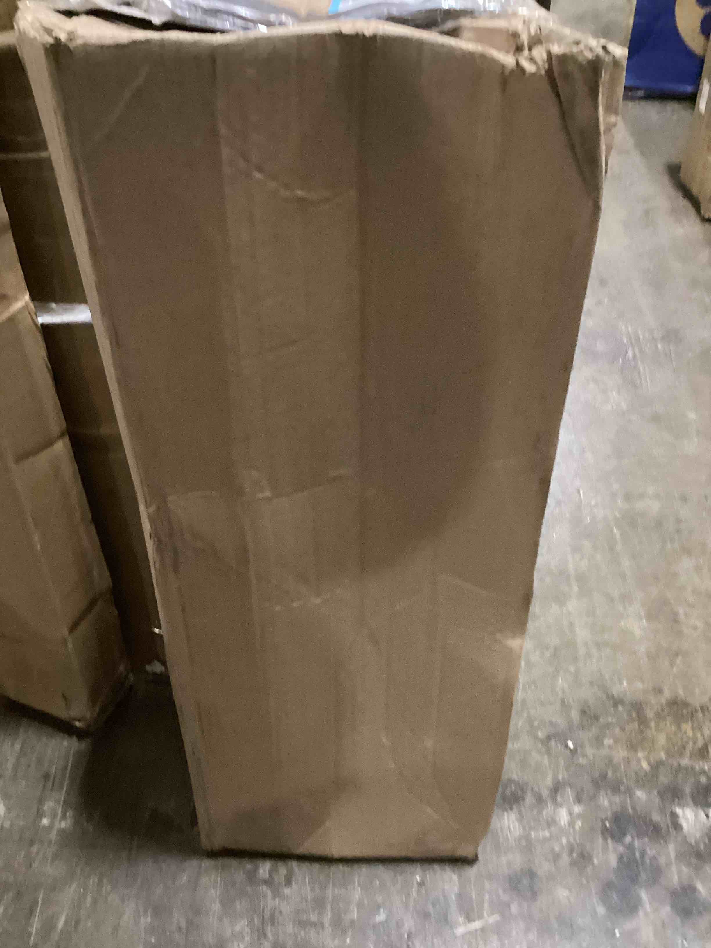 https://s3.amazonaws.com/lotting-images-prod/bidfta/GRN6060784_1710771383299.jpeg