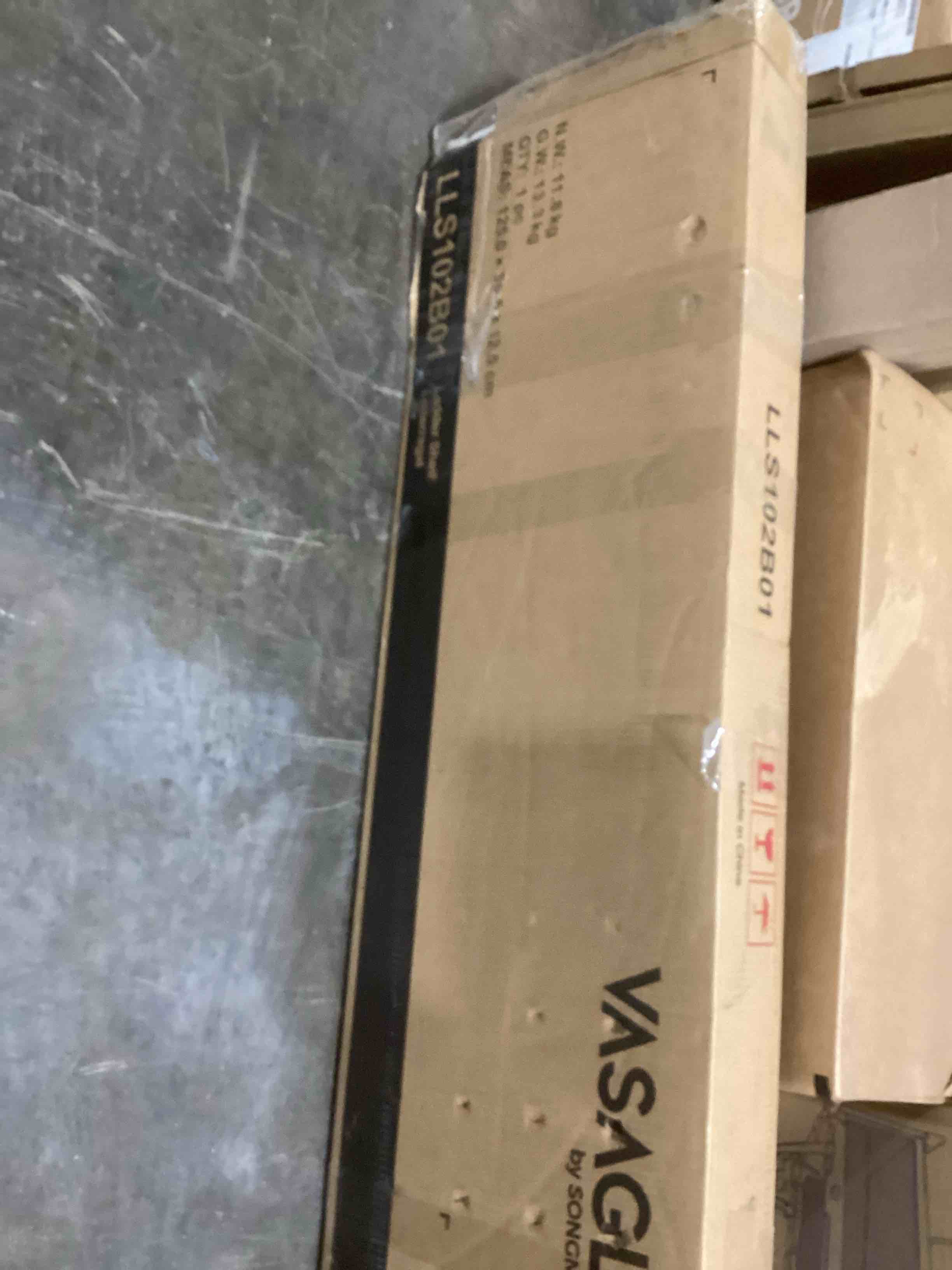 https://s3.amazonaws.com/lotting-images-prod/bidfta/GRN6060828_1710776311314.jpeg
