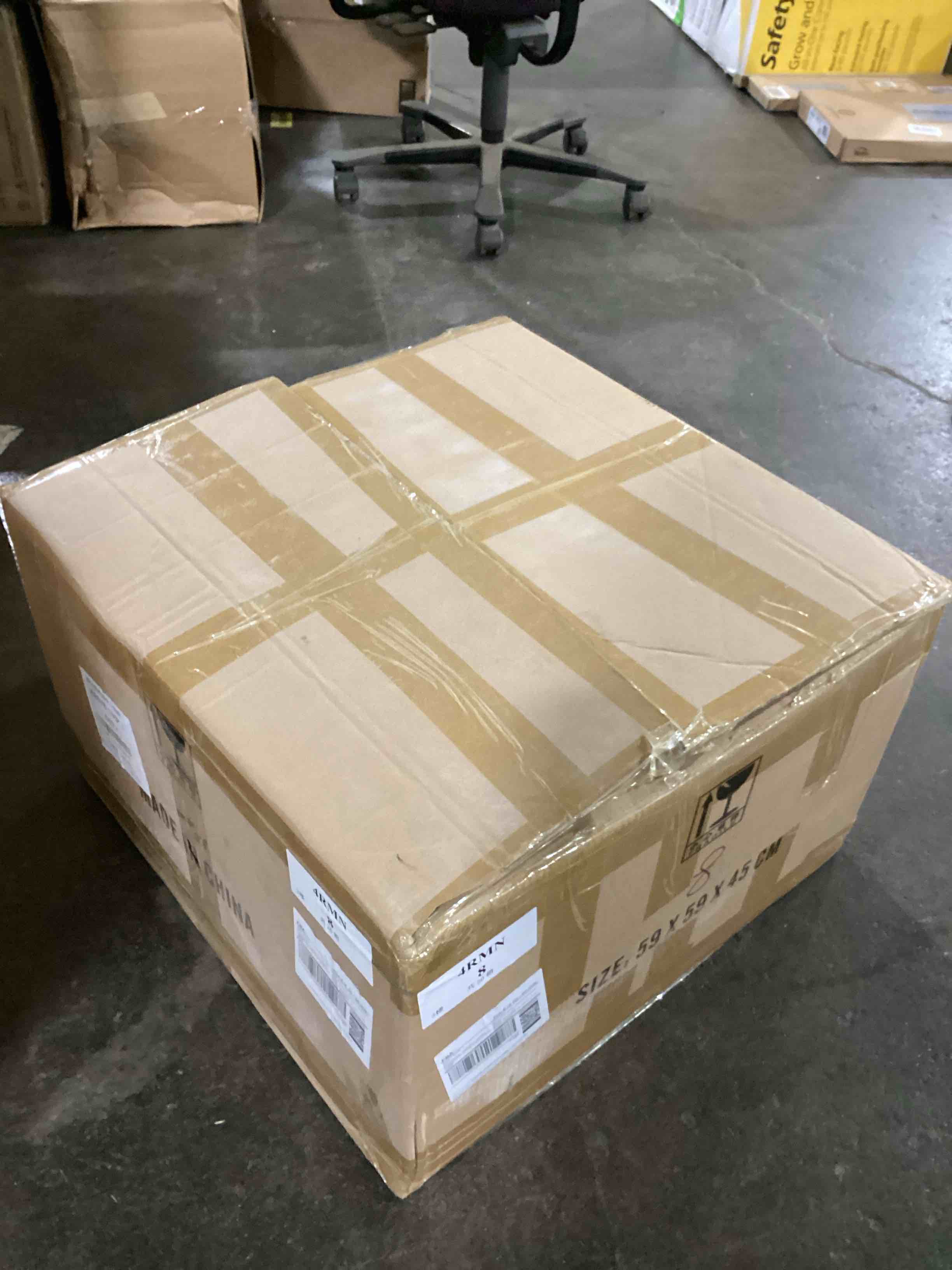 https://s3.amazonaws.com/lotting-images-prod/bidfta/GRN6061375_1712777851927.jpeg