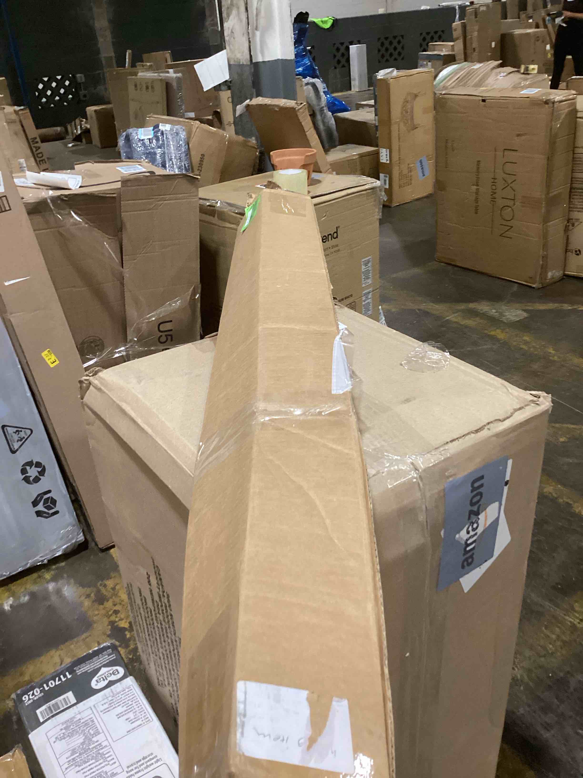 https://s3.amazonaws.com/lotting-images-prod/bidfta/GRN6063273_1713373464392.jpeg