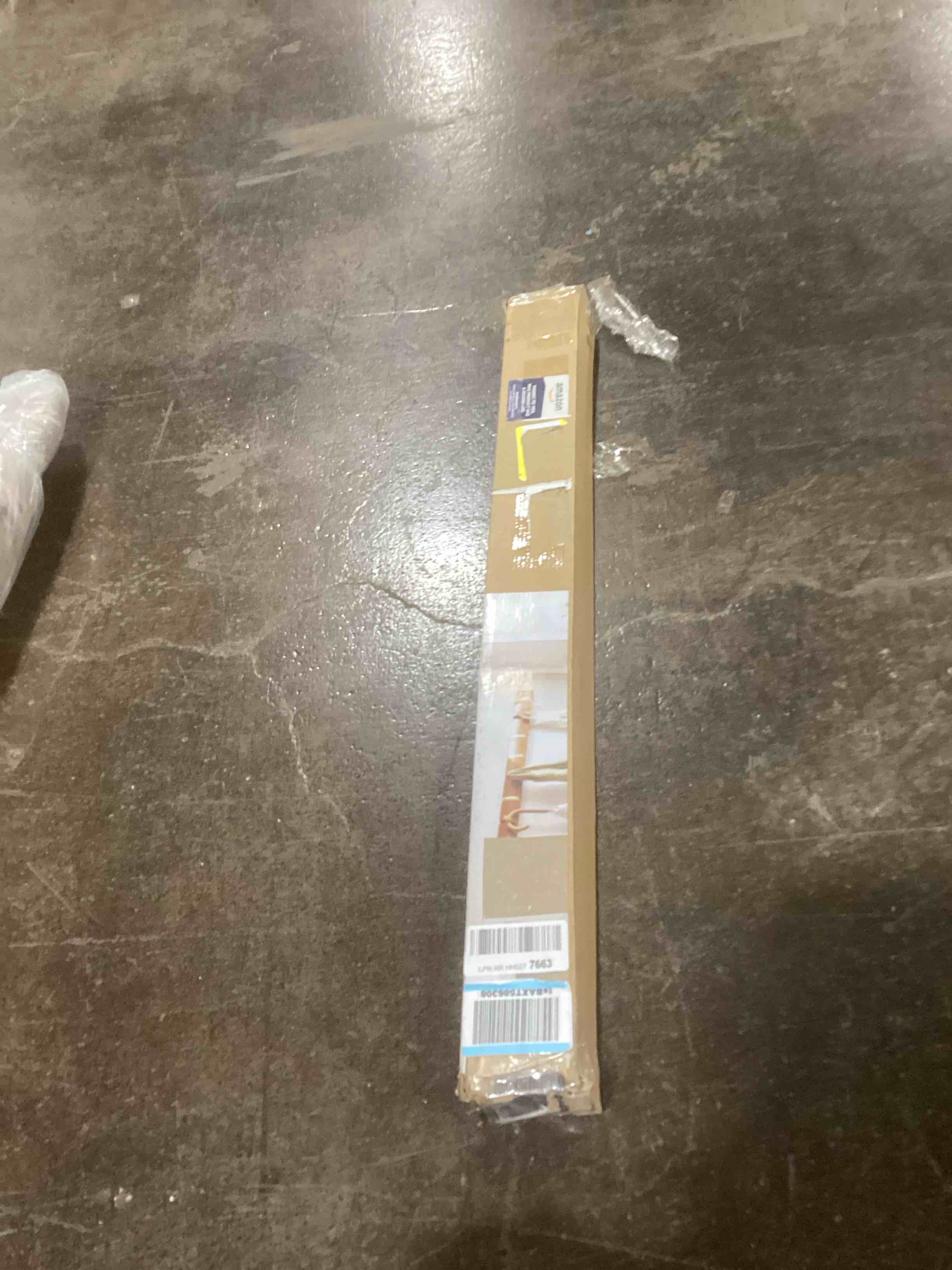 https://s3.amazonaws.com/lotting-images-prod/bidfta/GRN6066657_1712238241339.jpeg
