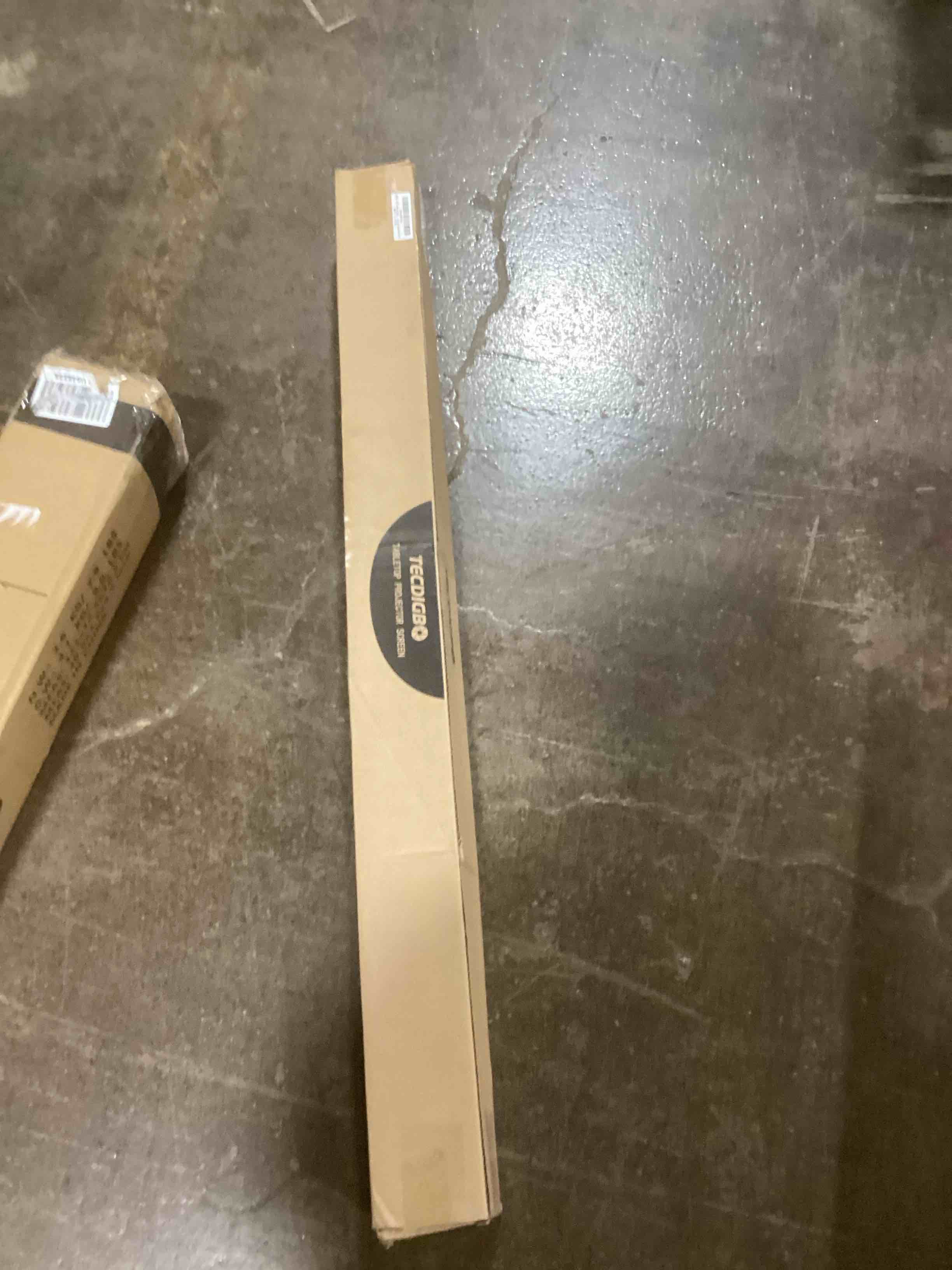 https://s3.amazonaws.com/lotting-images-prod/bidfta/GRN6066662_1712238908652.jpeg