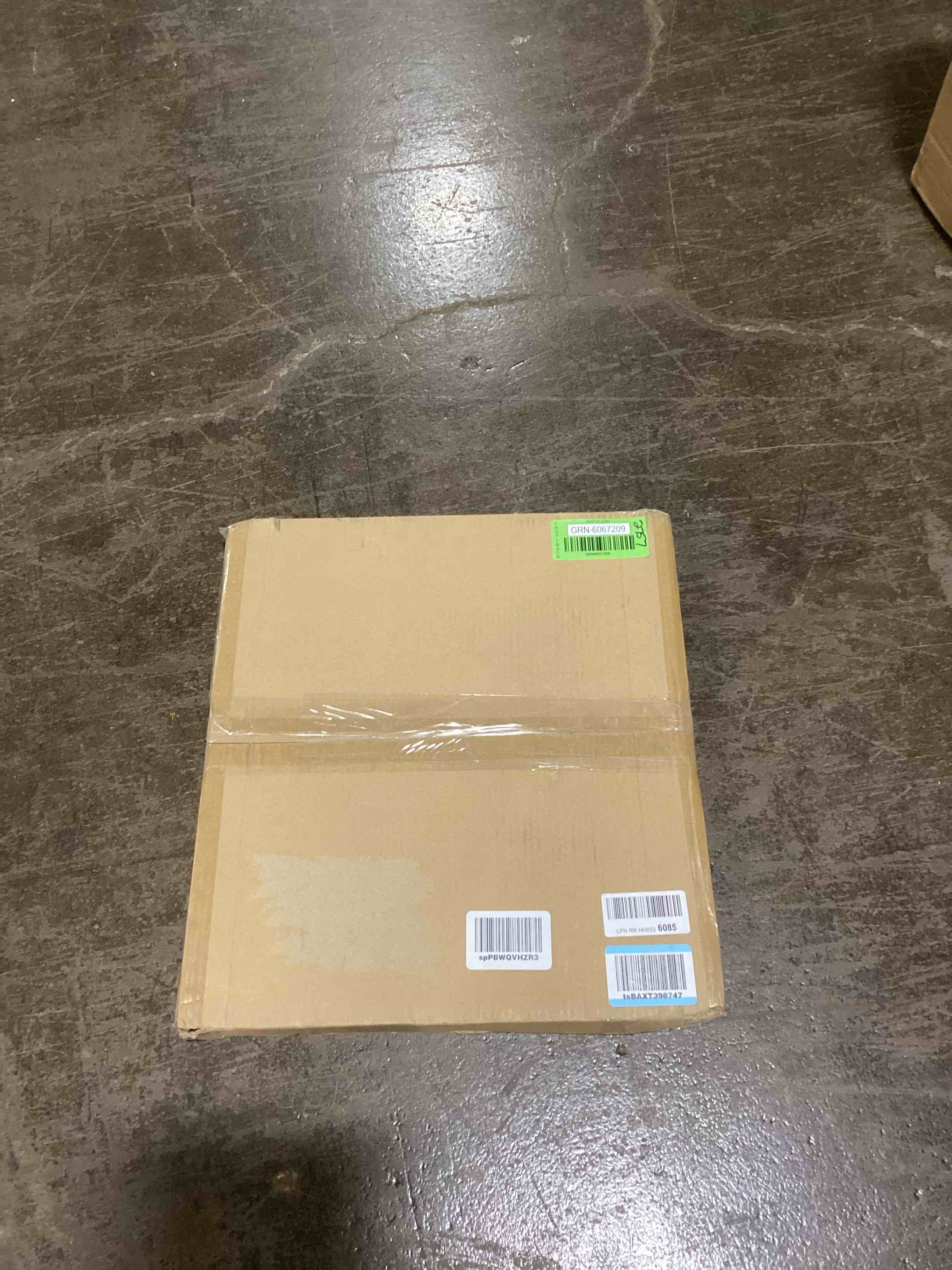 https://s3.amazonaws.com/lotting-images-prod/bidfta/GRN6067209_1712769971491.jpeg