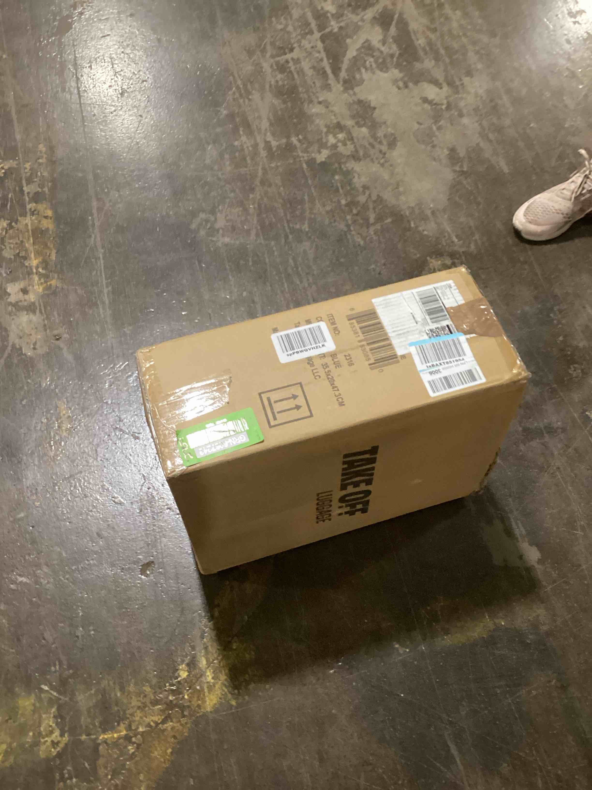 https://s3.amazonaws.com/lotting-images-prod/bidfta/GRN6067243_1712772381906.jpeg