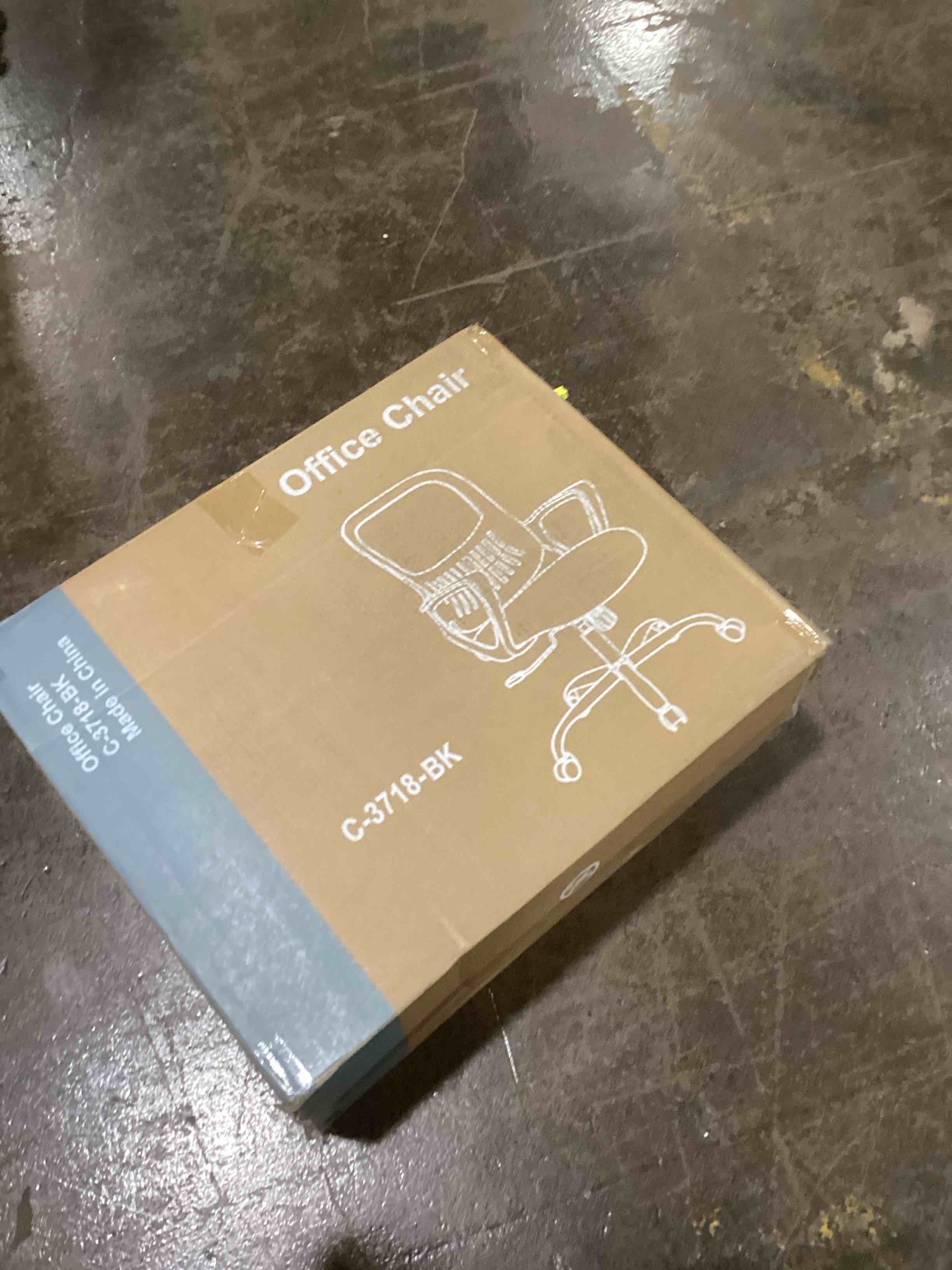 https://s3.amazonaws.com/lotting-images-prod/bidfta/GRN6067263_1712769915766.jpeg