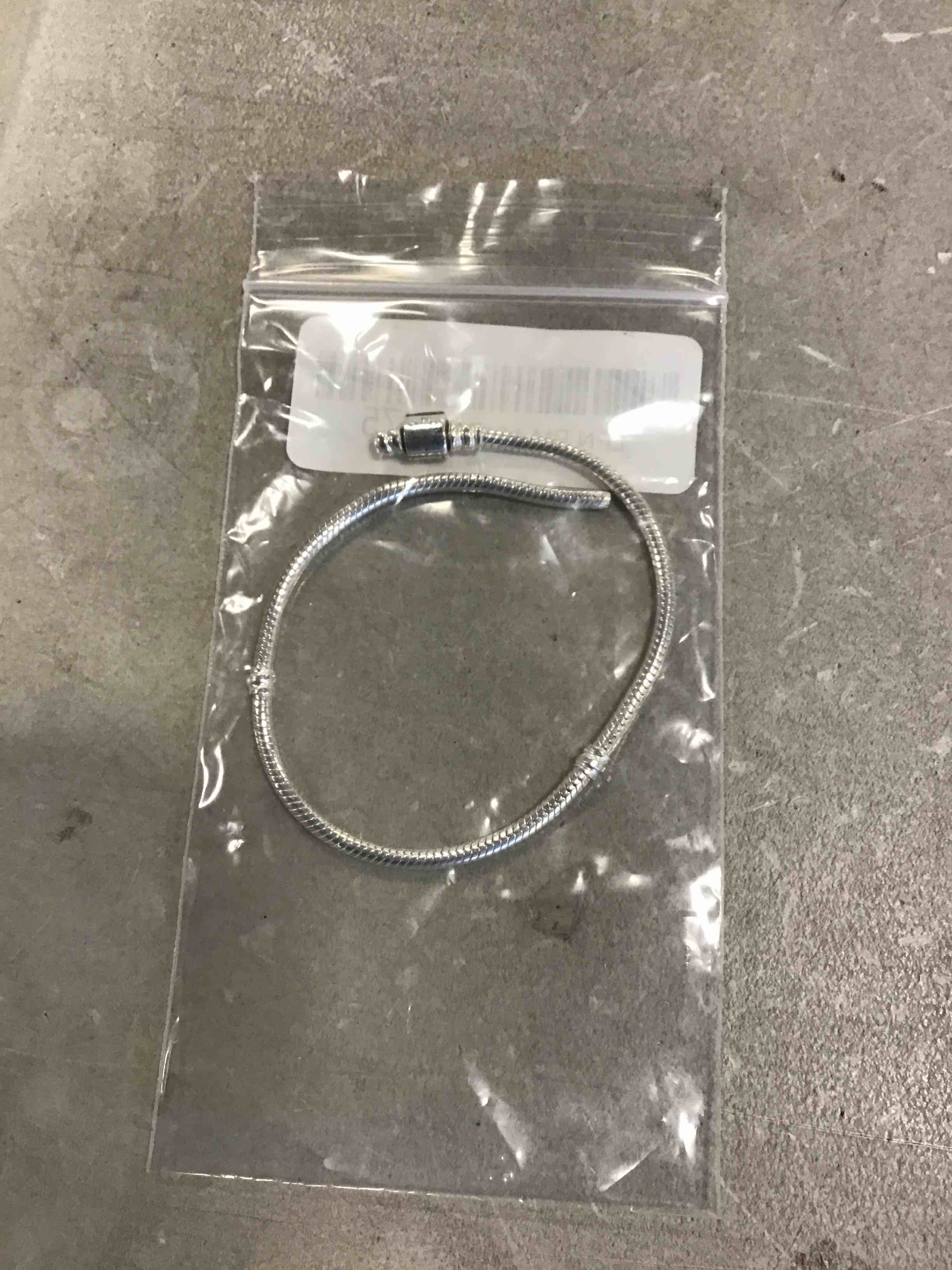 https://s3.amazonaws.com/lotting-images-prod/bidfta/GRN6083234_1707837920267.jpeg