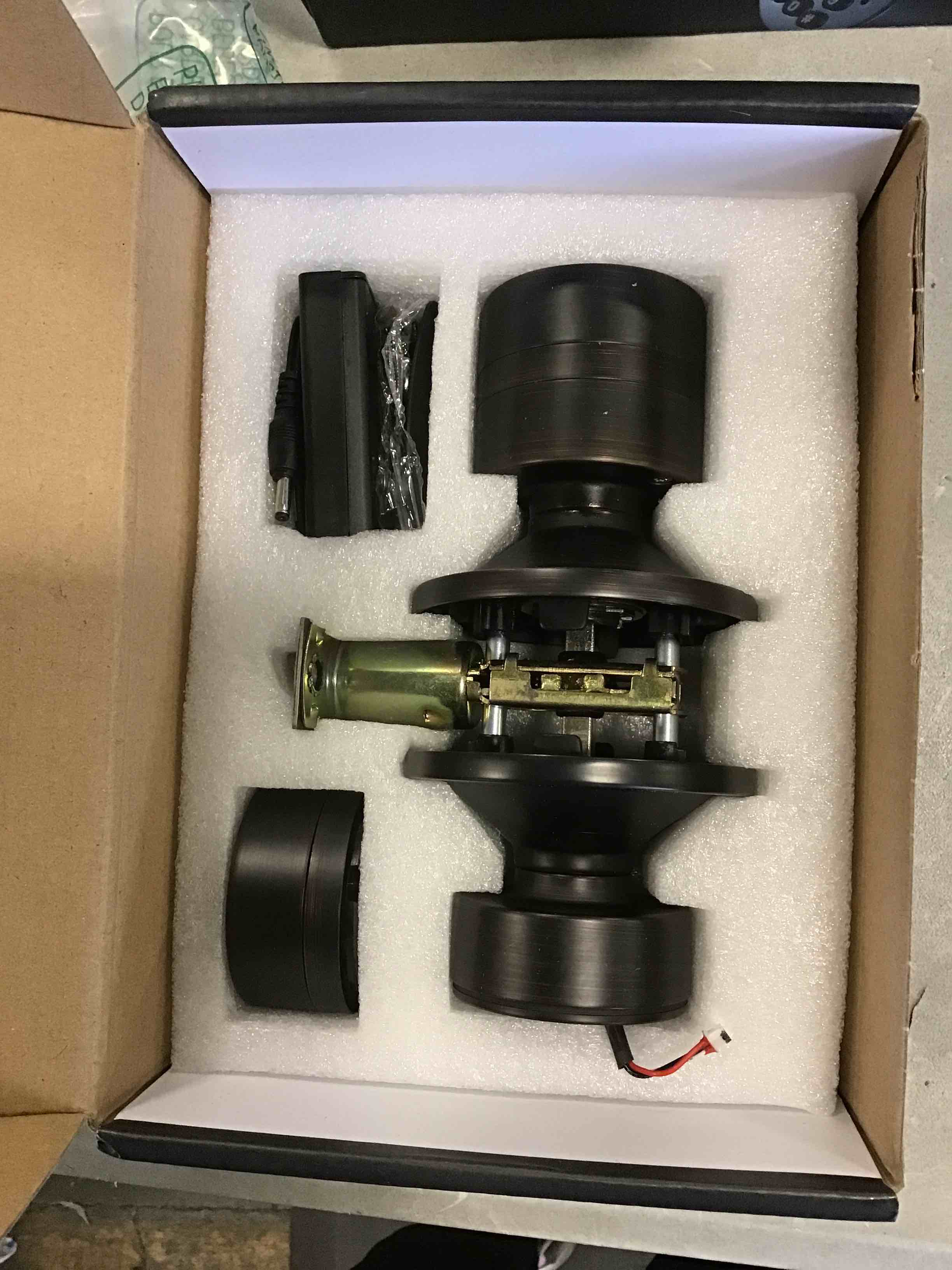 https://s3.amazonaws.com/lotting-images-prod/bidfta/GRN6083423_1707854296296.jpeg