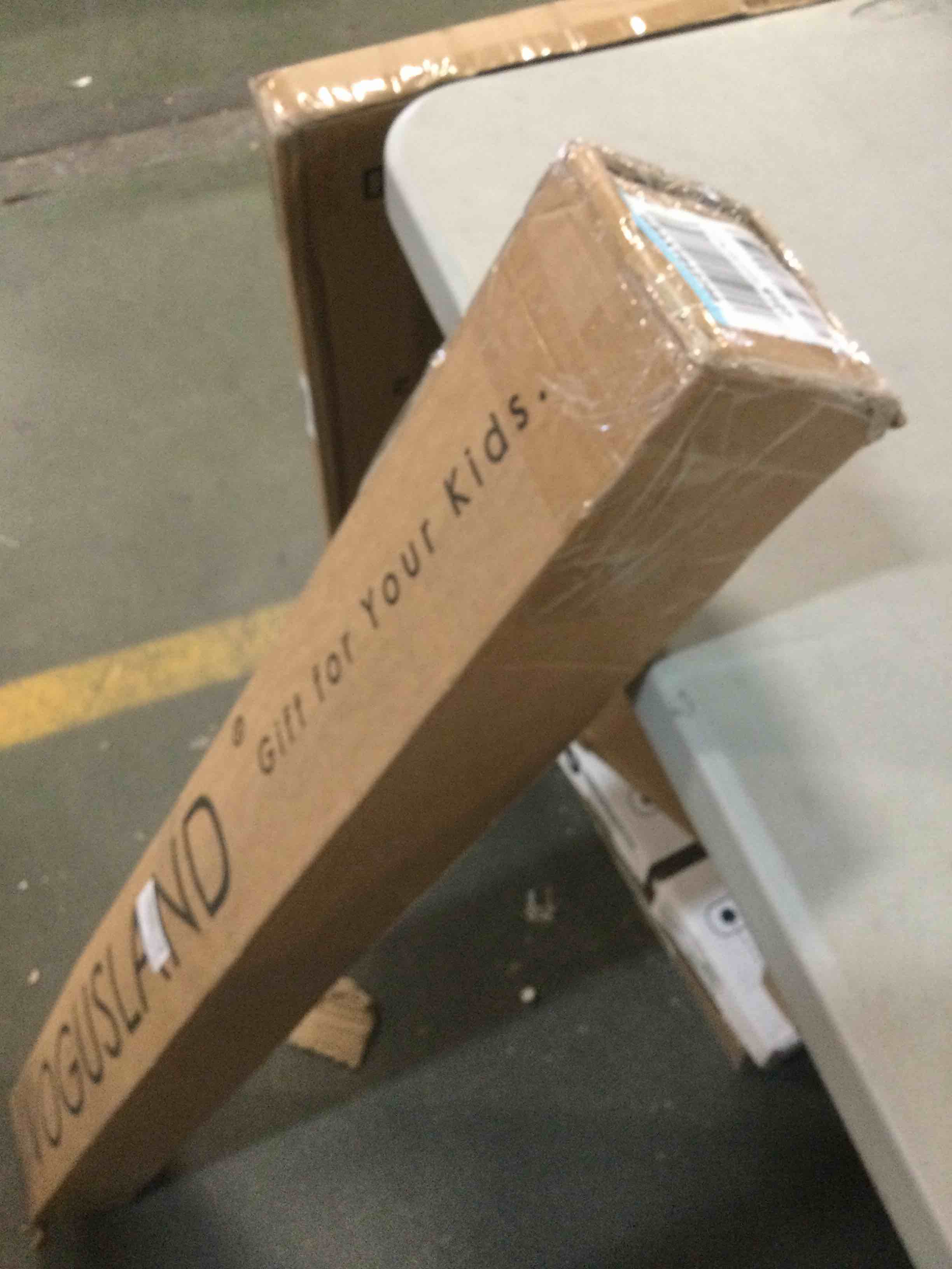 https://s3.amazonaws.com/lotting-images-prod/bidfta/GRN6084929_1708461105178.jpeg
