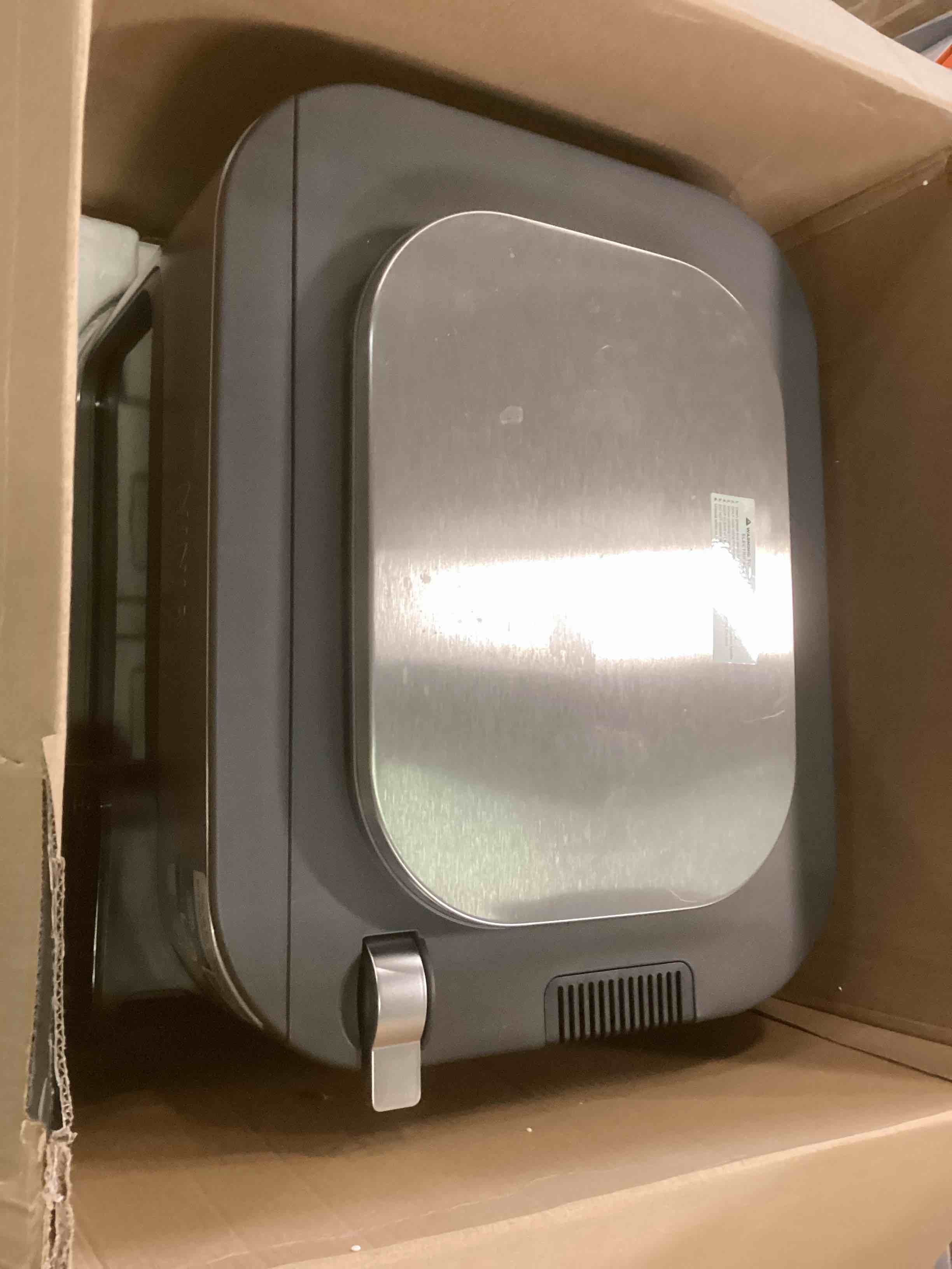 https://s3.amazonaws.com/lotting-images-prod/bidfta/GRN6085432_1708701793706.jpeg