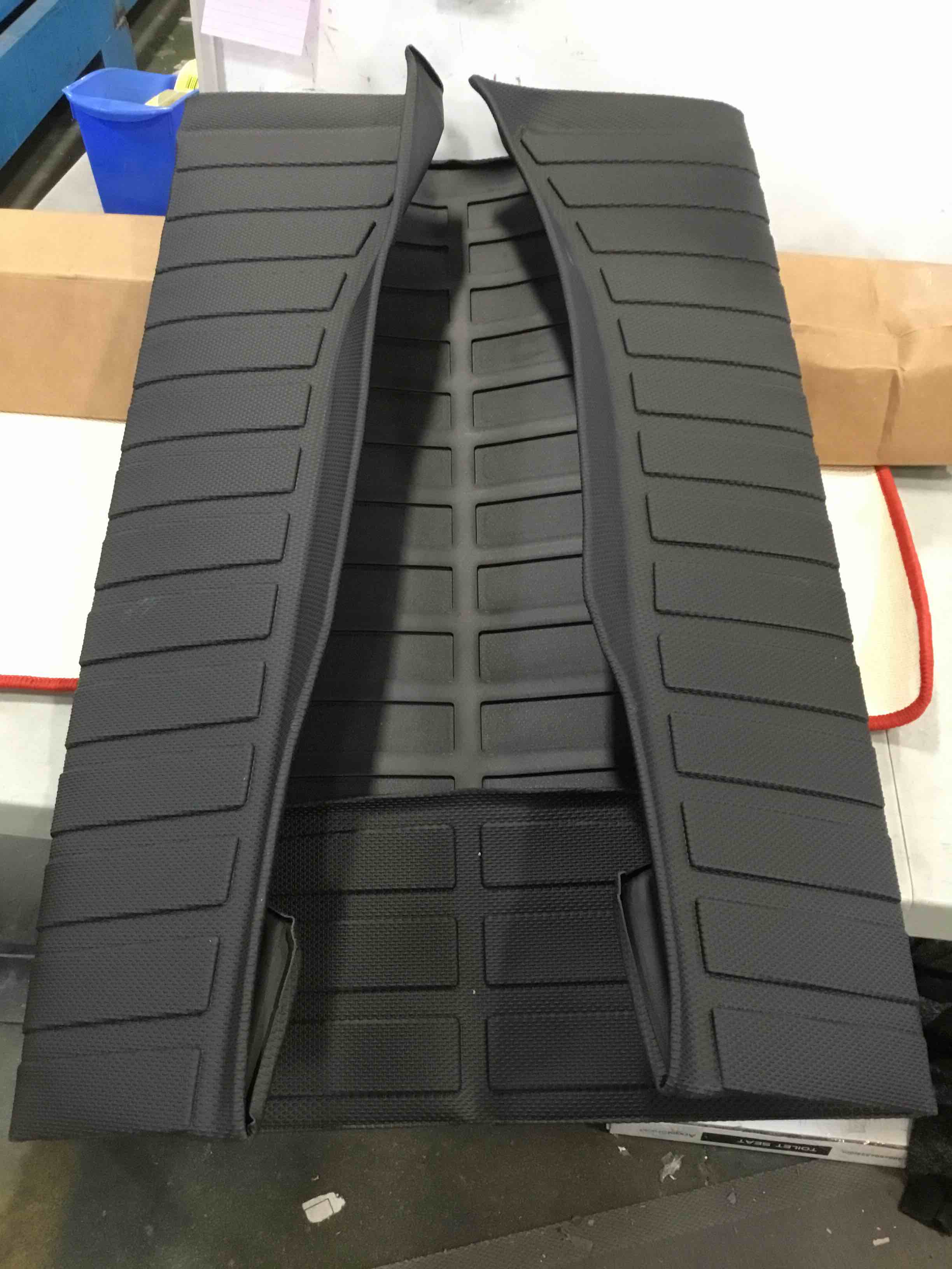 Cartist Custom Fit for Cargo Liner 2010-2017 Chevrolet Equinox/GMC Terrain All Weather Anti-Slip Rear Trunk Mat TPE Waterproof