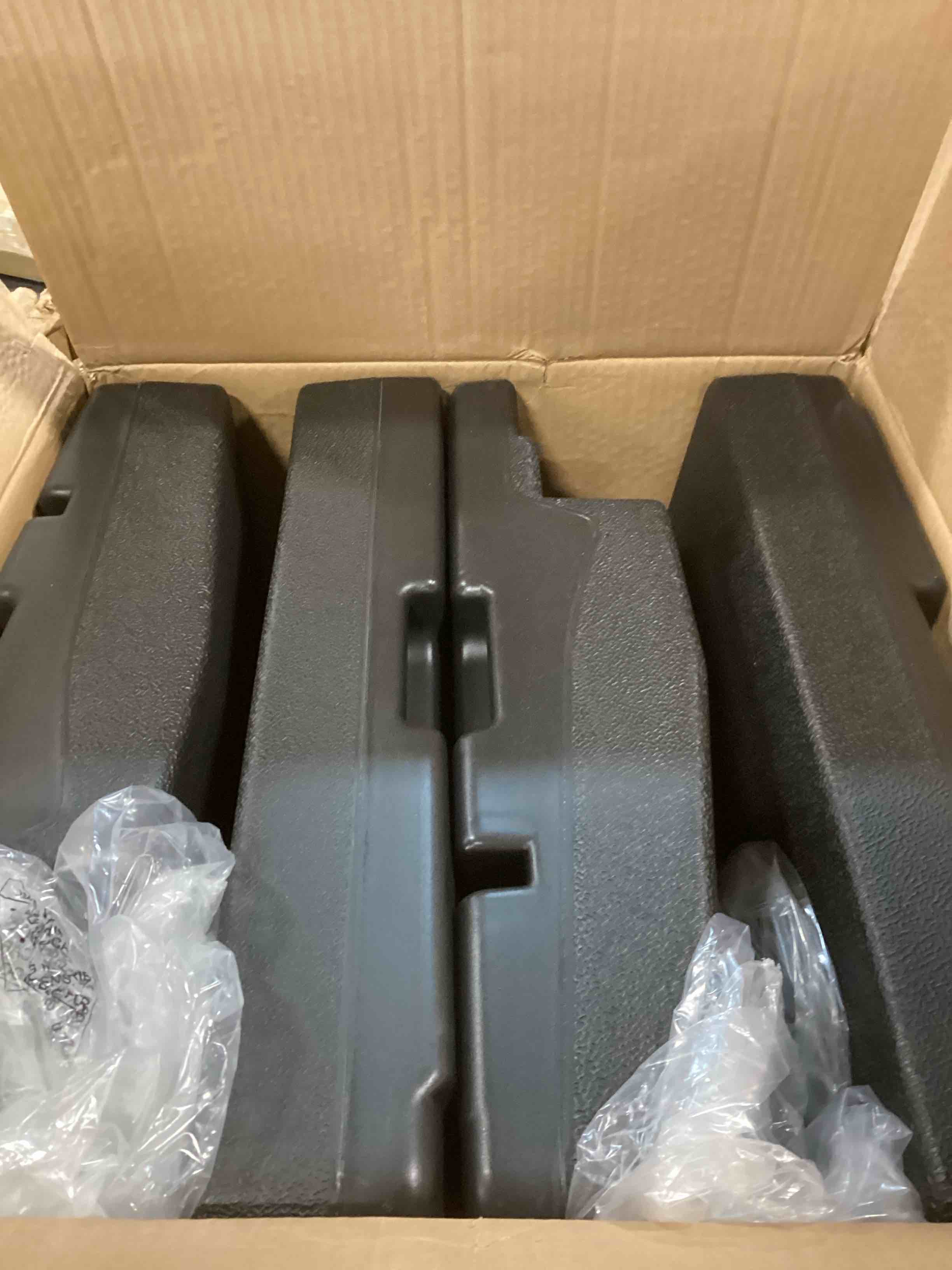 https://s3.amazonaws.com/lotting-images-prod/bidfta/GRN6086756_1708548790224.jpeg