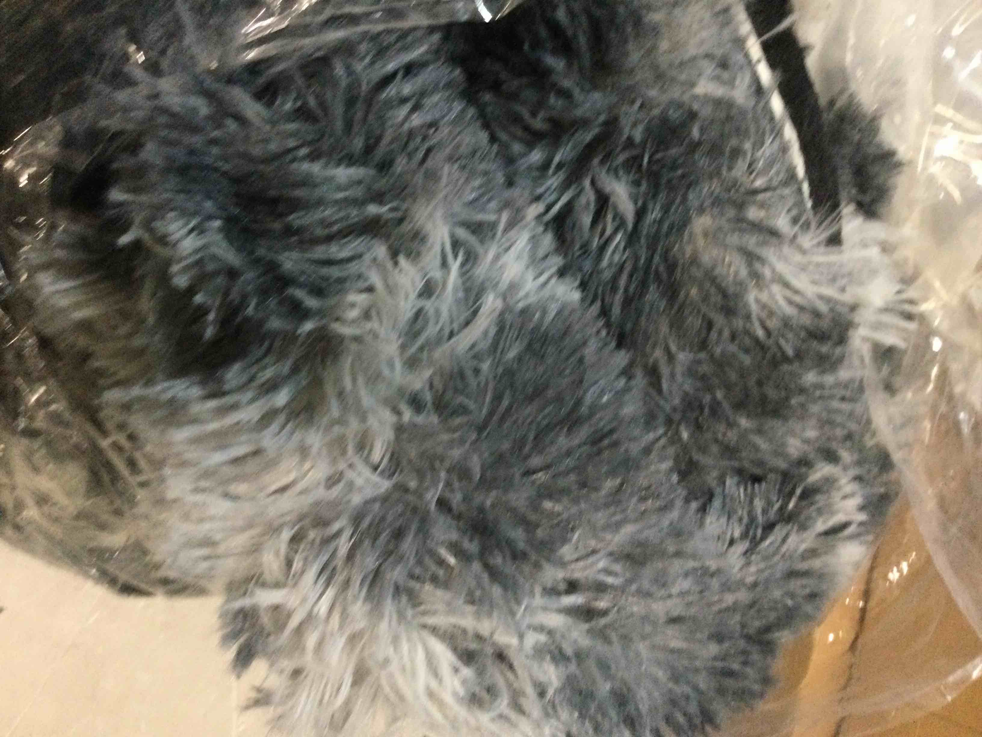 https://s3.amazonaws.com/lotting-images-prod/bidfta/GRN6087607_1708527416852.jpeg