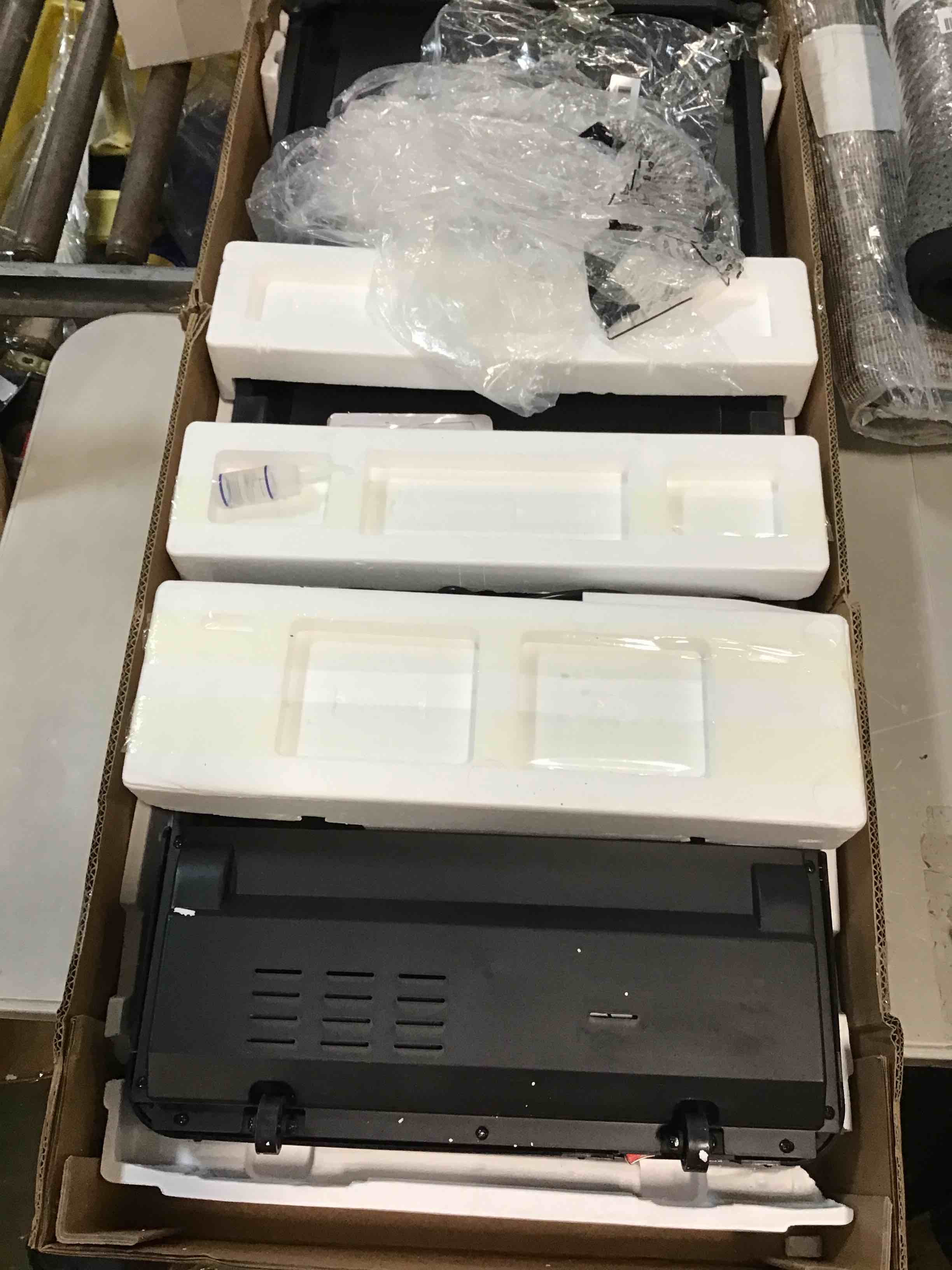 https://s3.amazonaws.com/lotting-images-prod/bidfta/GRN6087832_1708622271512.jpeg