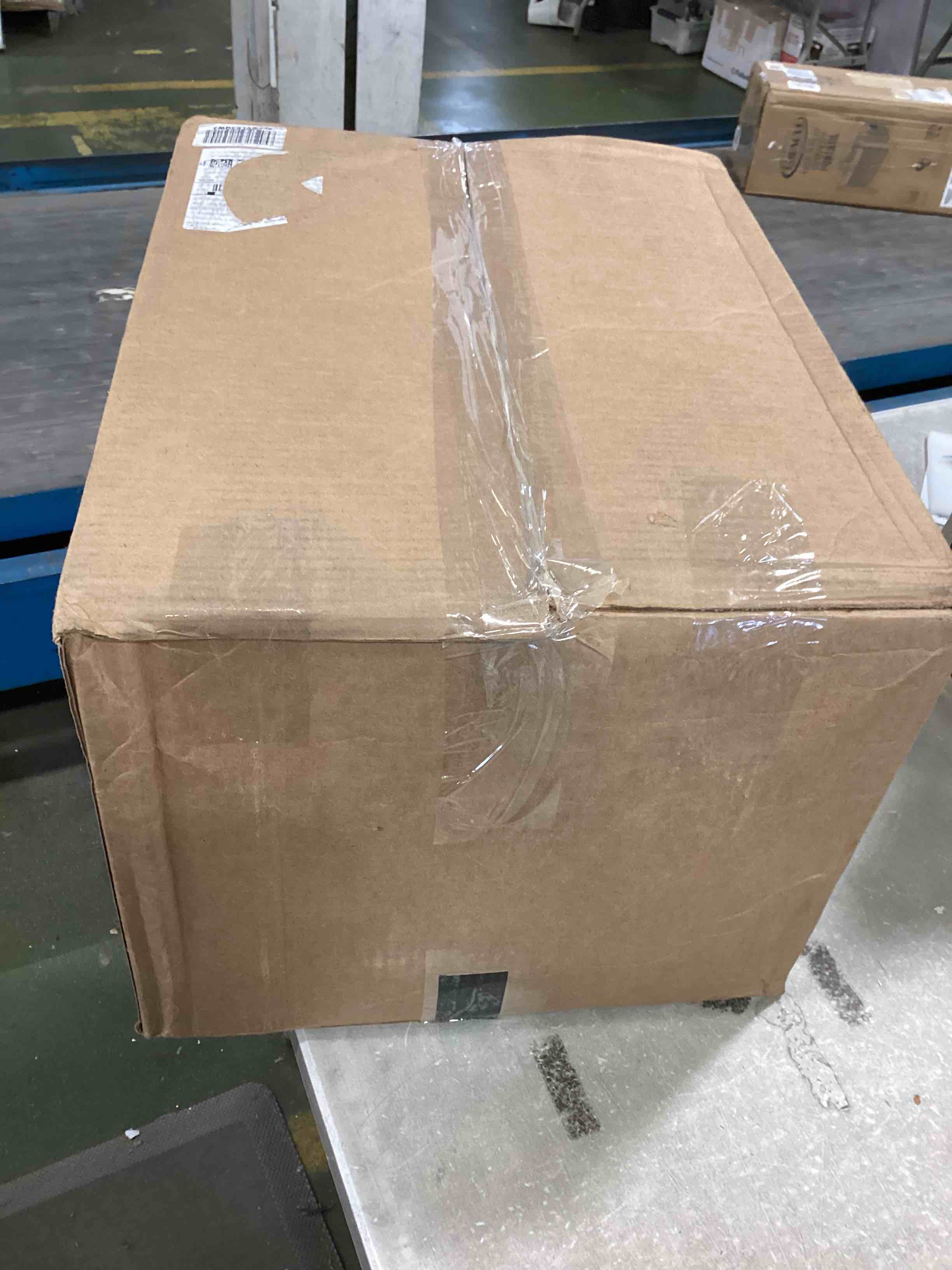 https://s3.amazonaws.com/lotting-images-prod/bidfta/GRN6088862_1709479540019.jpeg