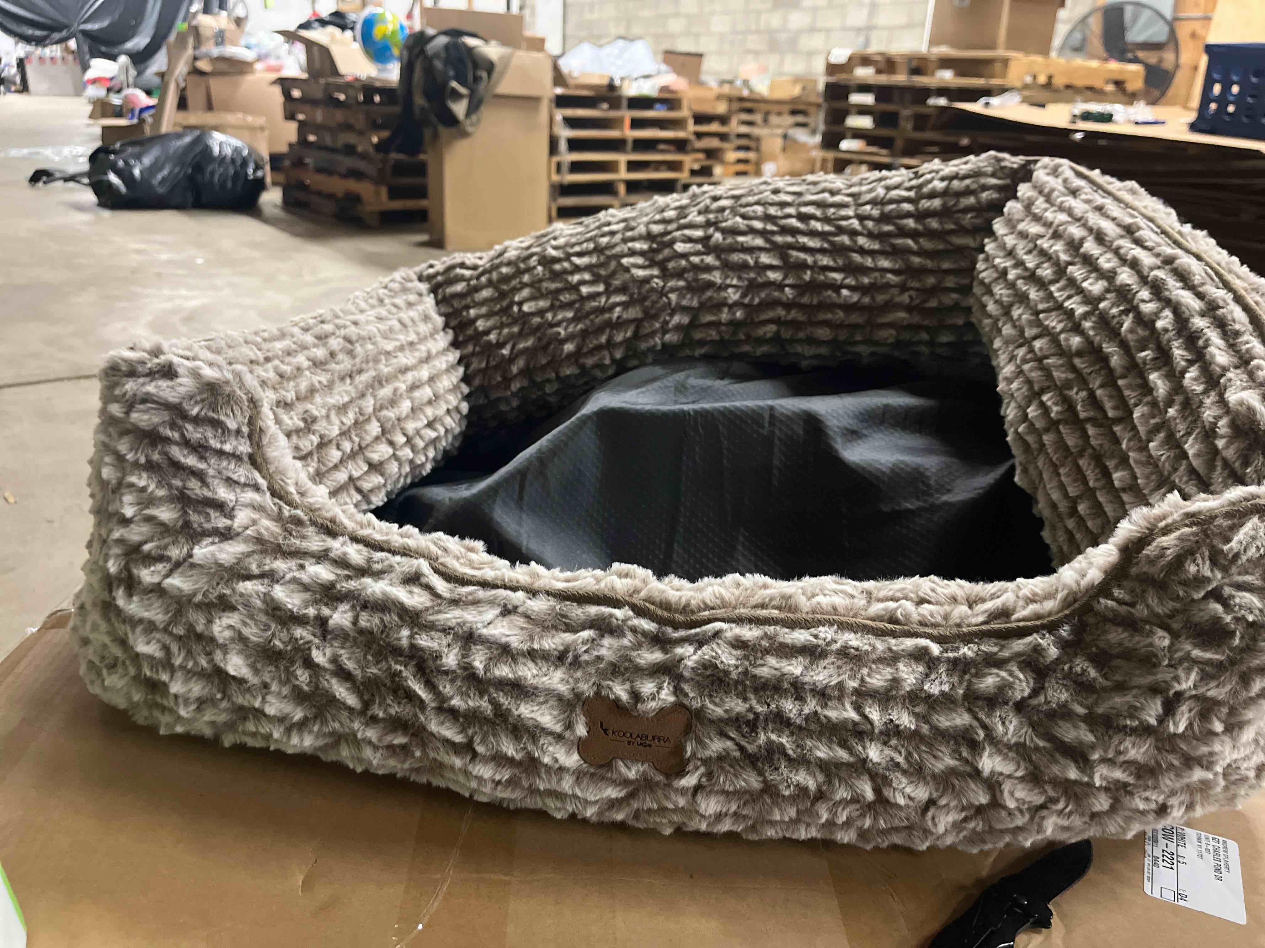 koolaburra by Ugg dog bed