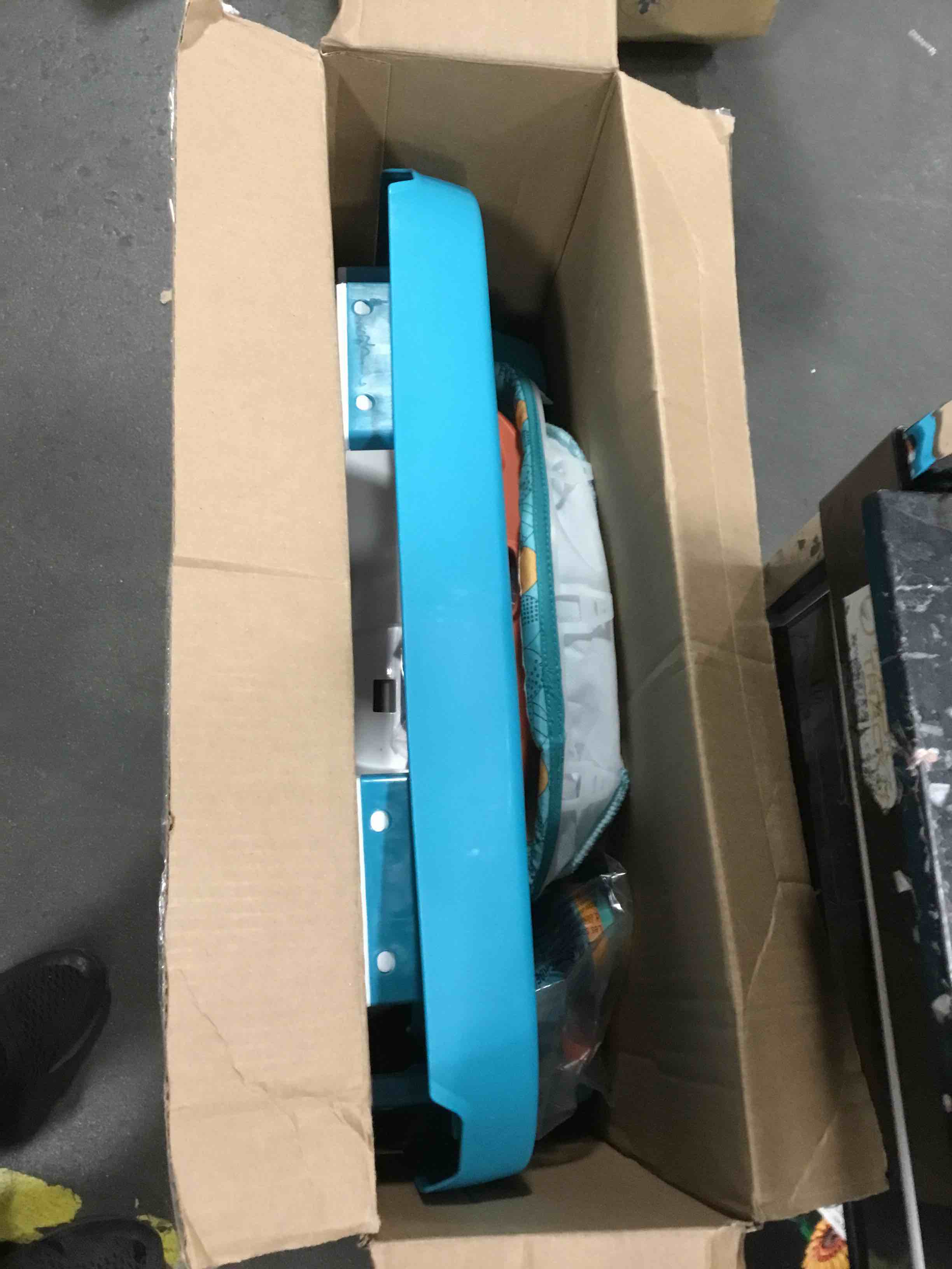 https://s3.amazonaws.com/lotting-images-prod/bidfta/GRN6090874_1710244414129.jpeg