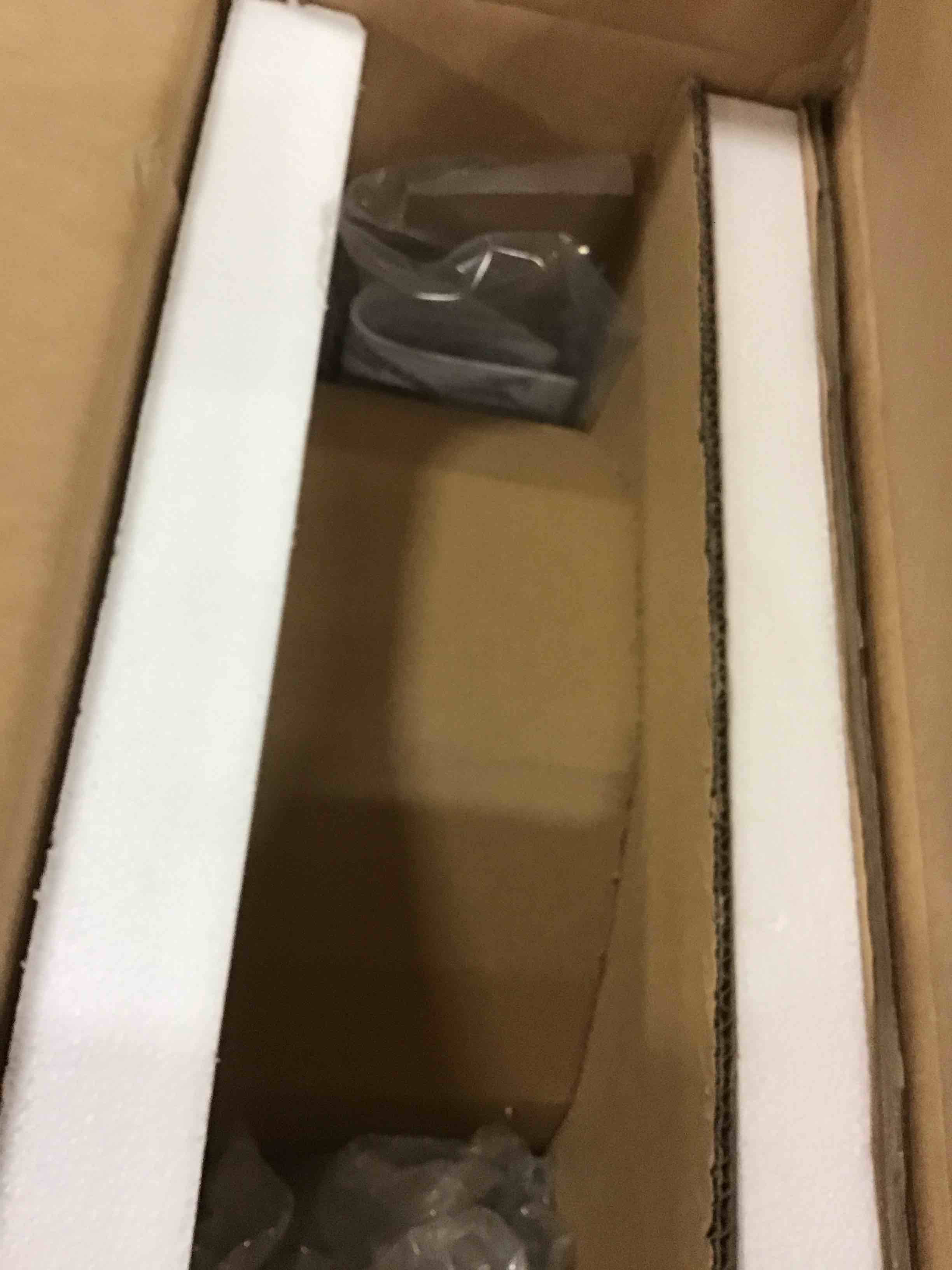 https://s3.amazonaws.com/lotting-images-prod/bidfta/GRN6093679_1714570332783.jpeg