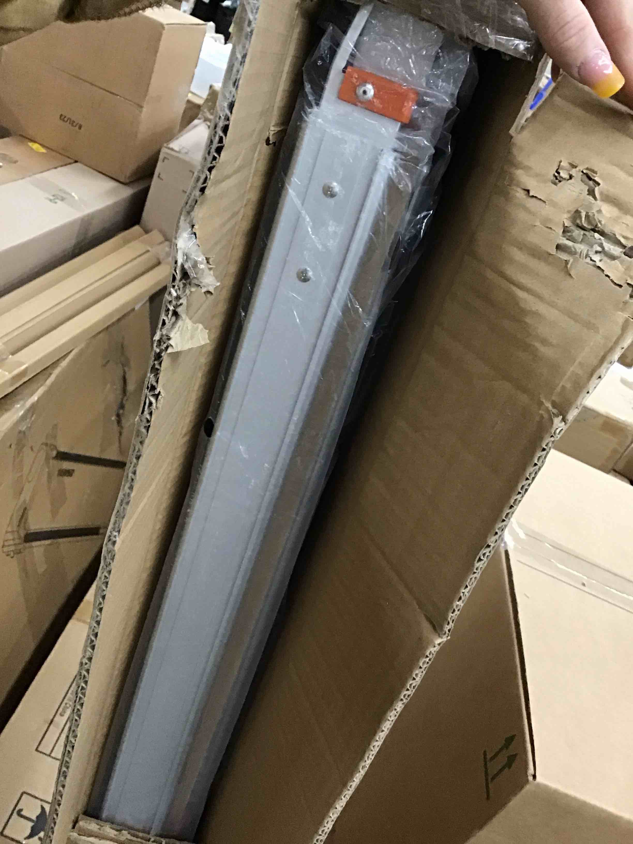https://s3.amazonaws.com/lotting-images-prod/bidfta/GRN6094958_1715269466847.jpeg