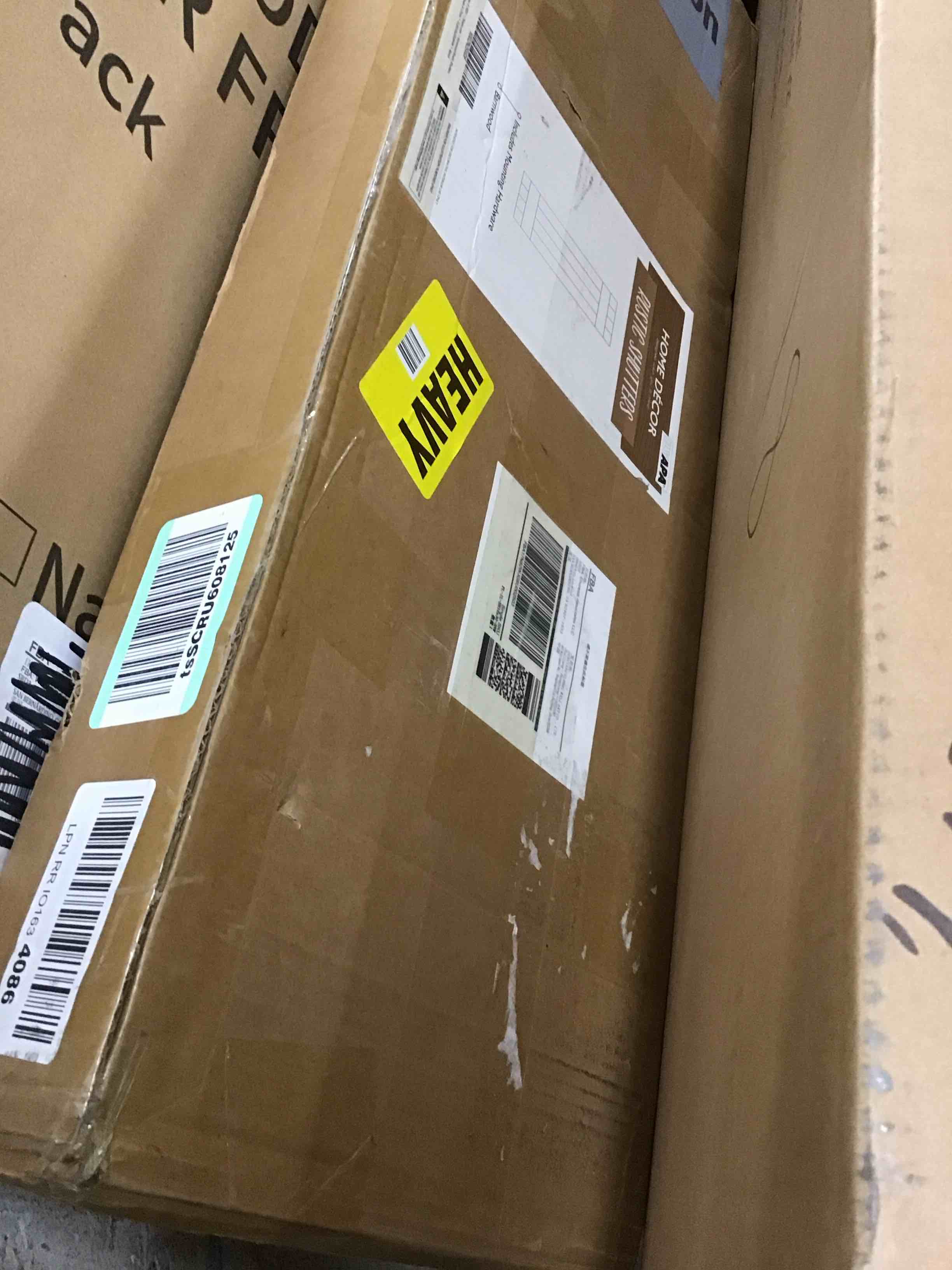 https://s3.amazonaws.com/lotting-images-prod/bidfta/GRN6096296_1717772228978.jpeg
