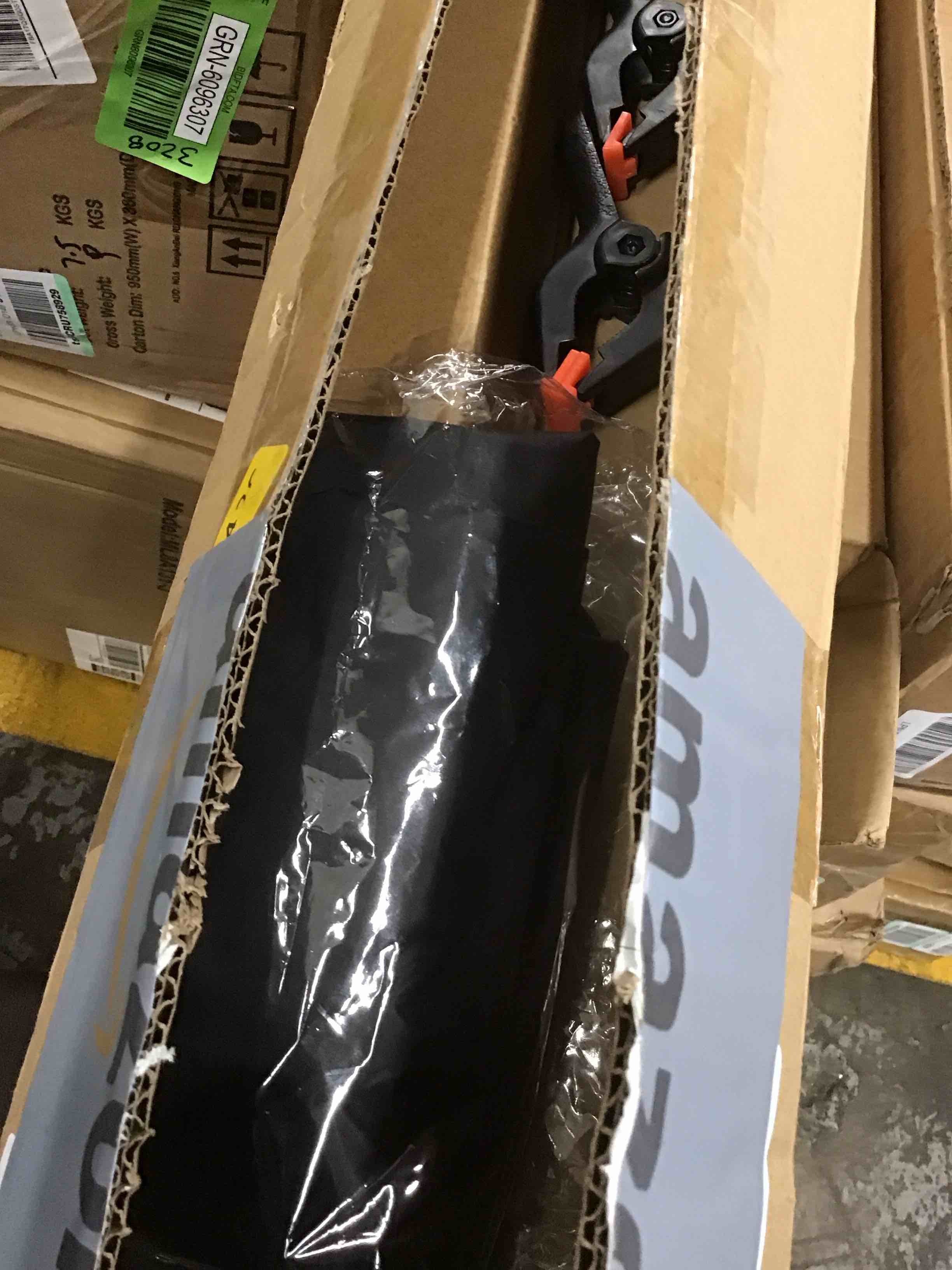 https://s3.amazonaws.com/lotting-images-prod/bidfta/GRN6096309_1717774234748.jpeg