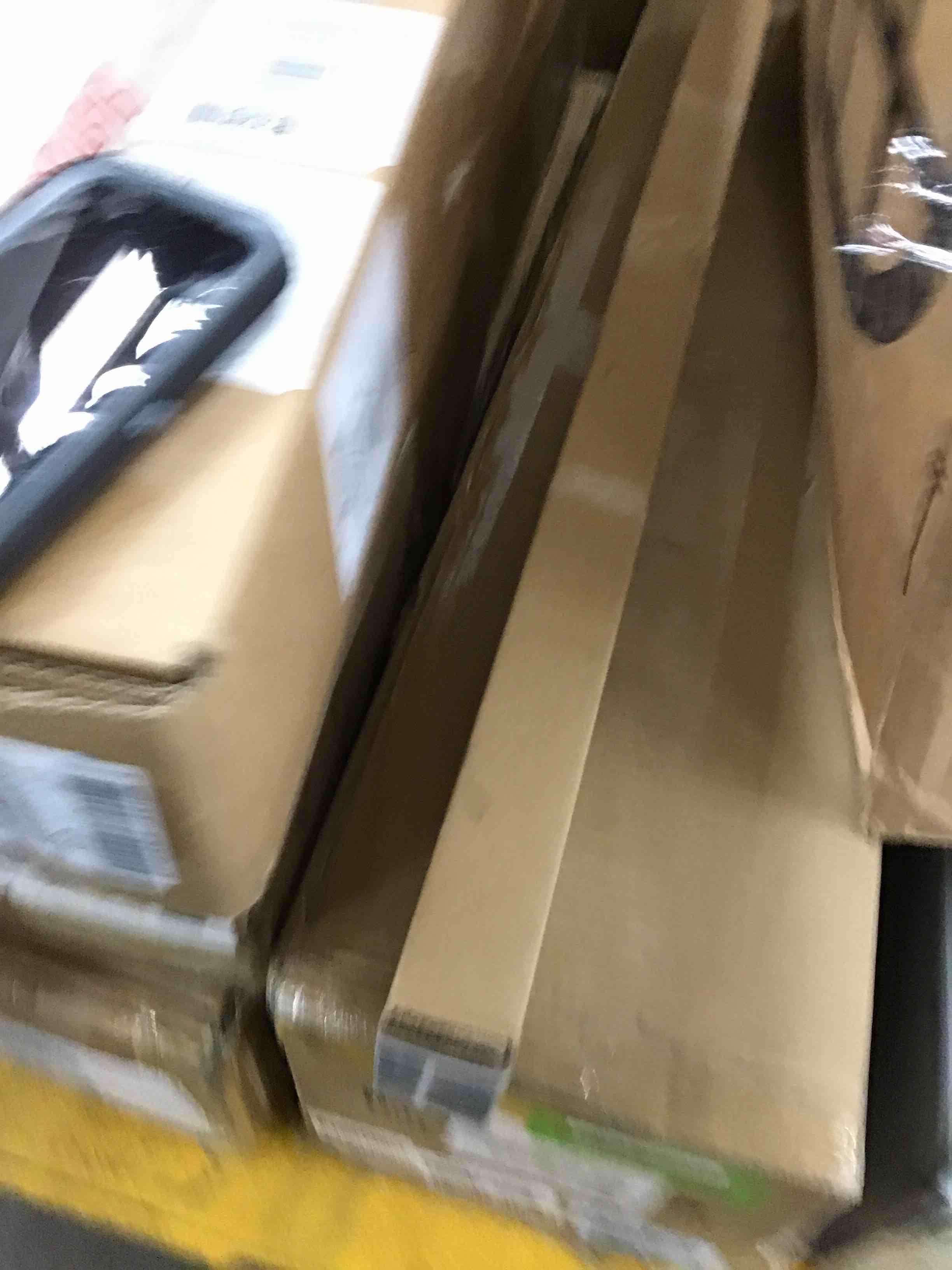https://s3.amazonaws.com/lotting-images-prod/bidfta/GRN6099512_1710947291218.jpeg
