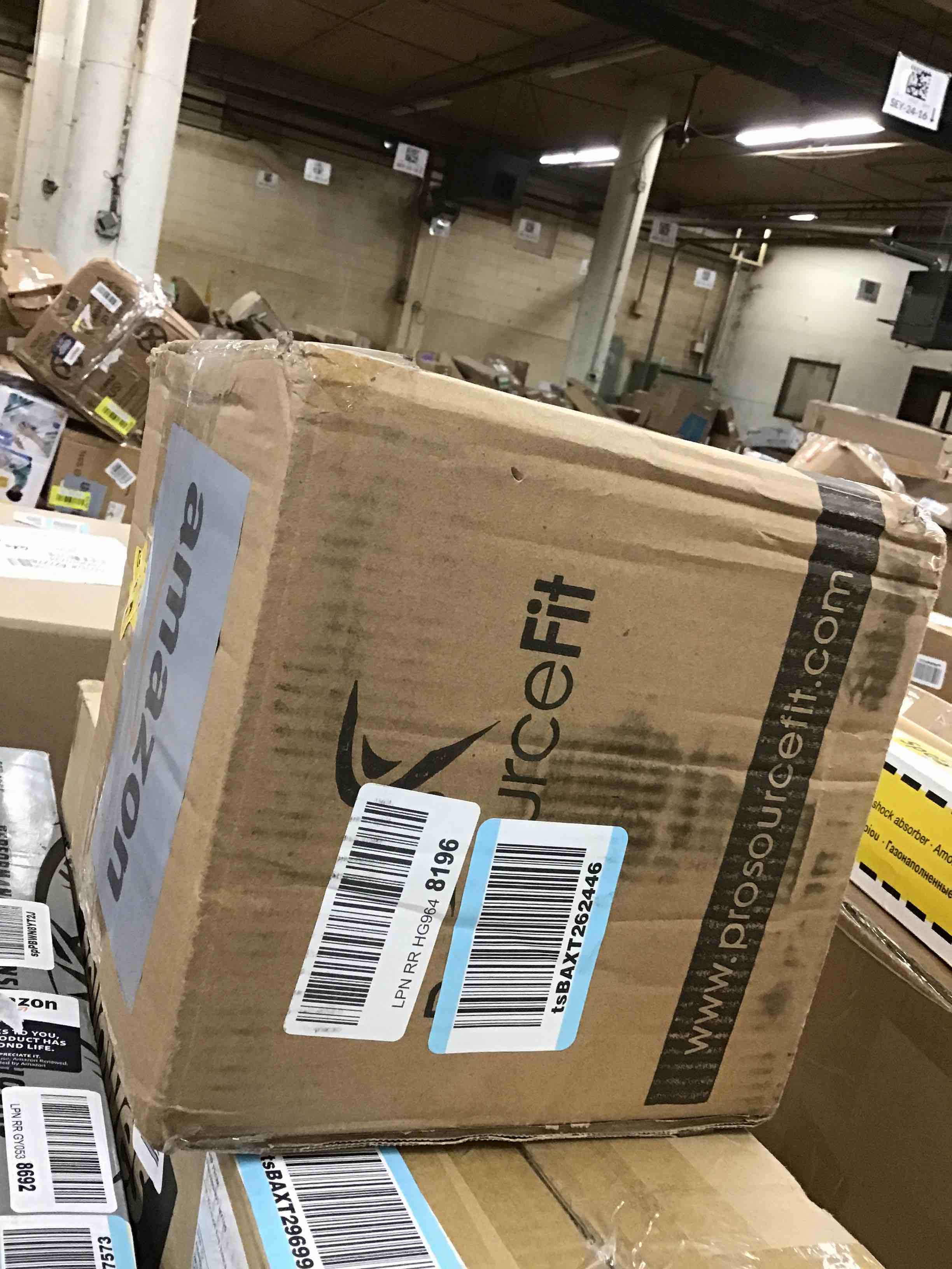 https://s3.amazonaws.com/lotting-images-prod/bidfta/GRN6100586_1713184592657.jpeg