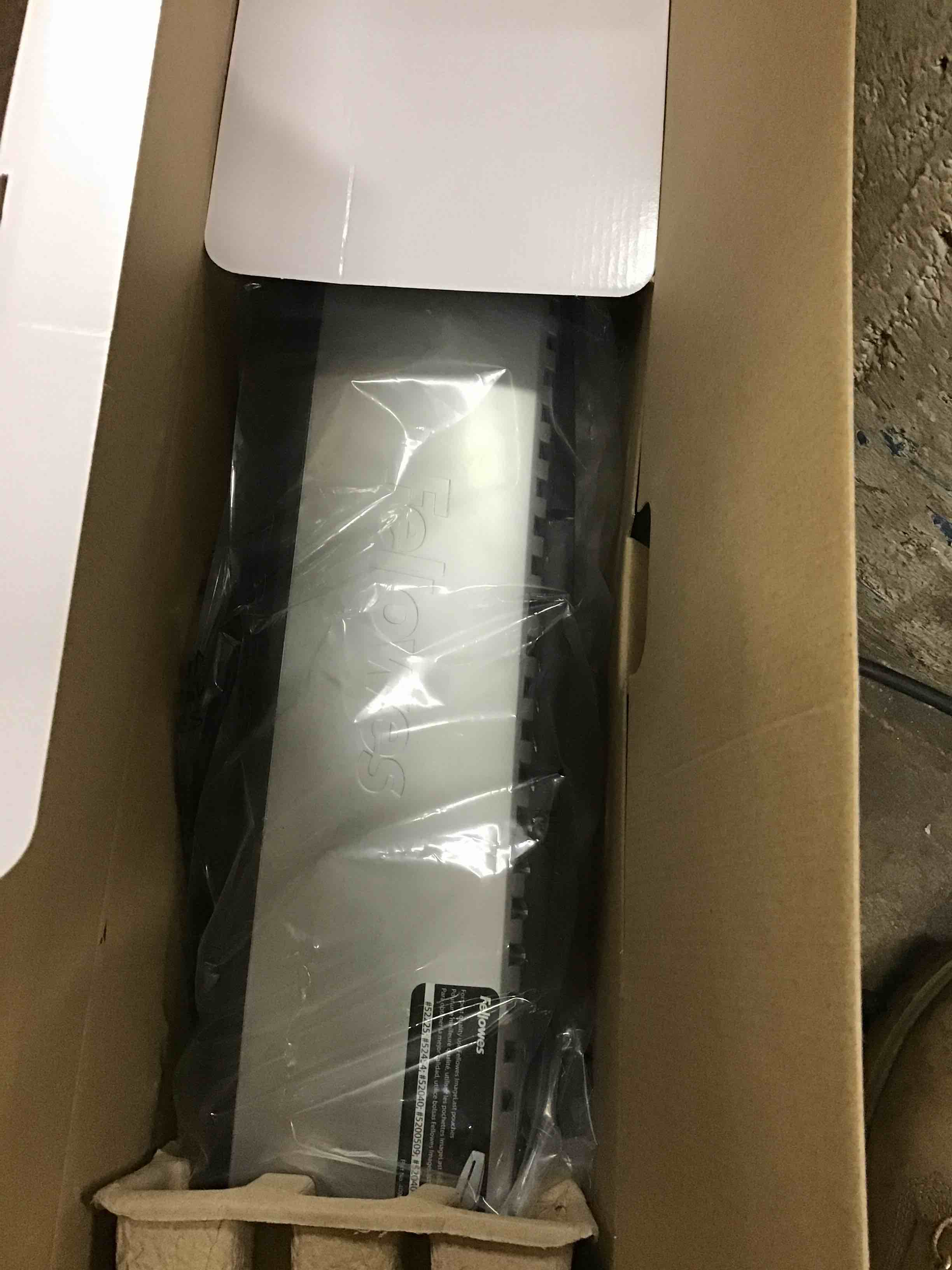 https://s3.amazonaws.com/lotting-images-prod/bidfta/GRN6100587_1713184802230.jpeg