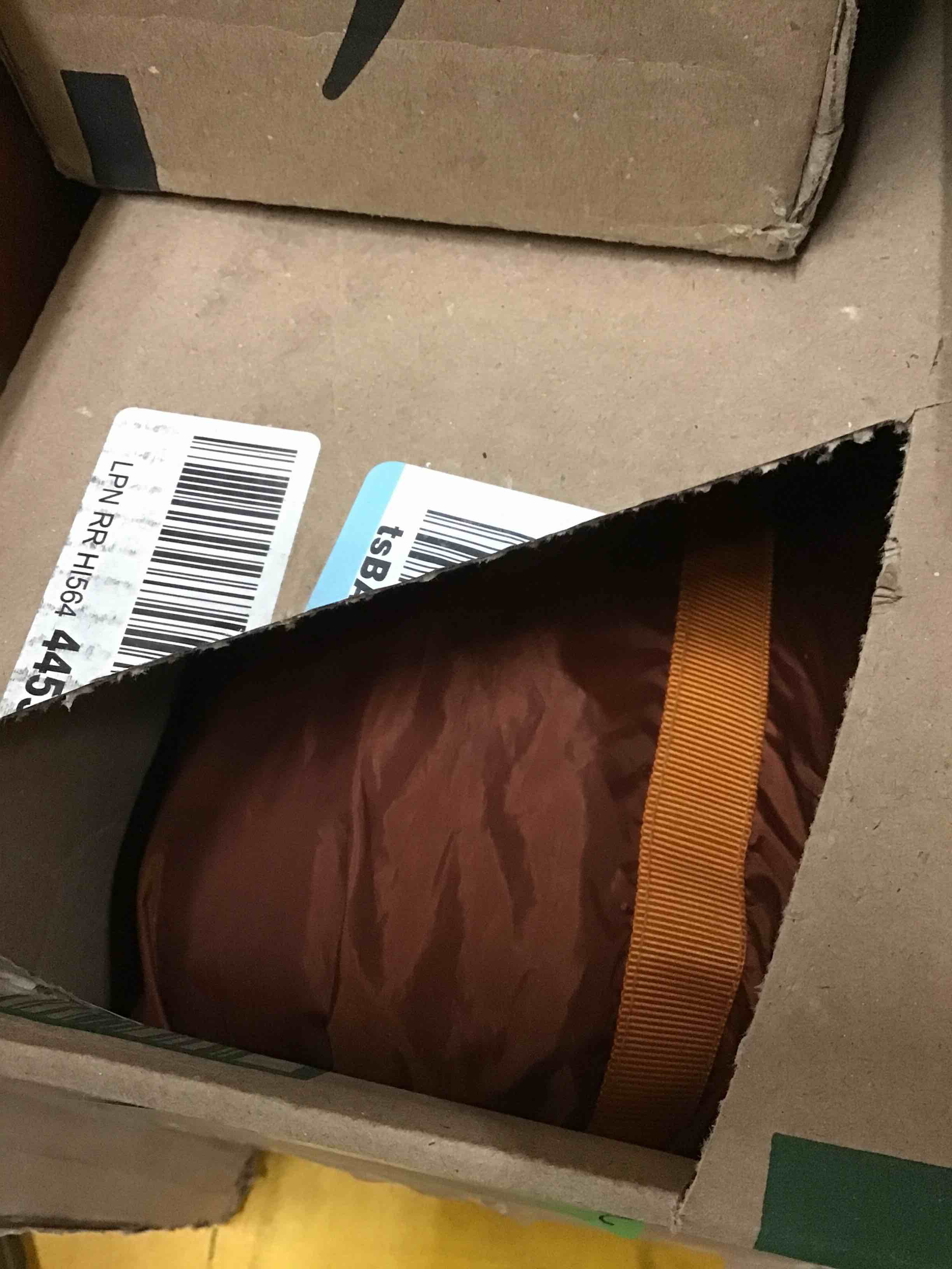 https://s3.amazonaws.com/lotting-images-prod/bidfta/GRN6100596_1713185925616.jpeg