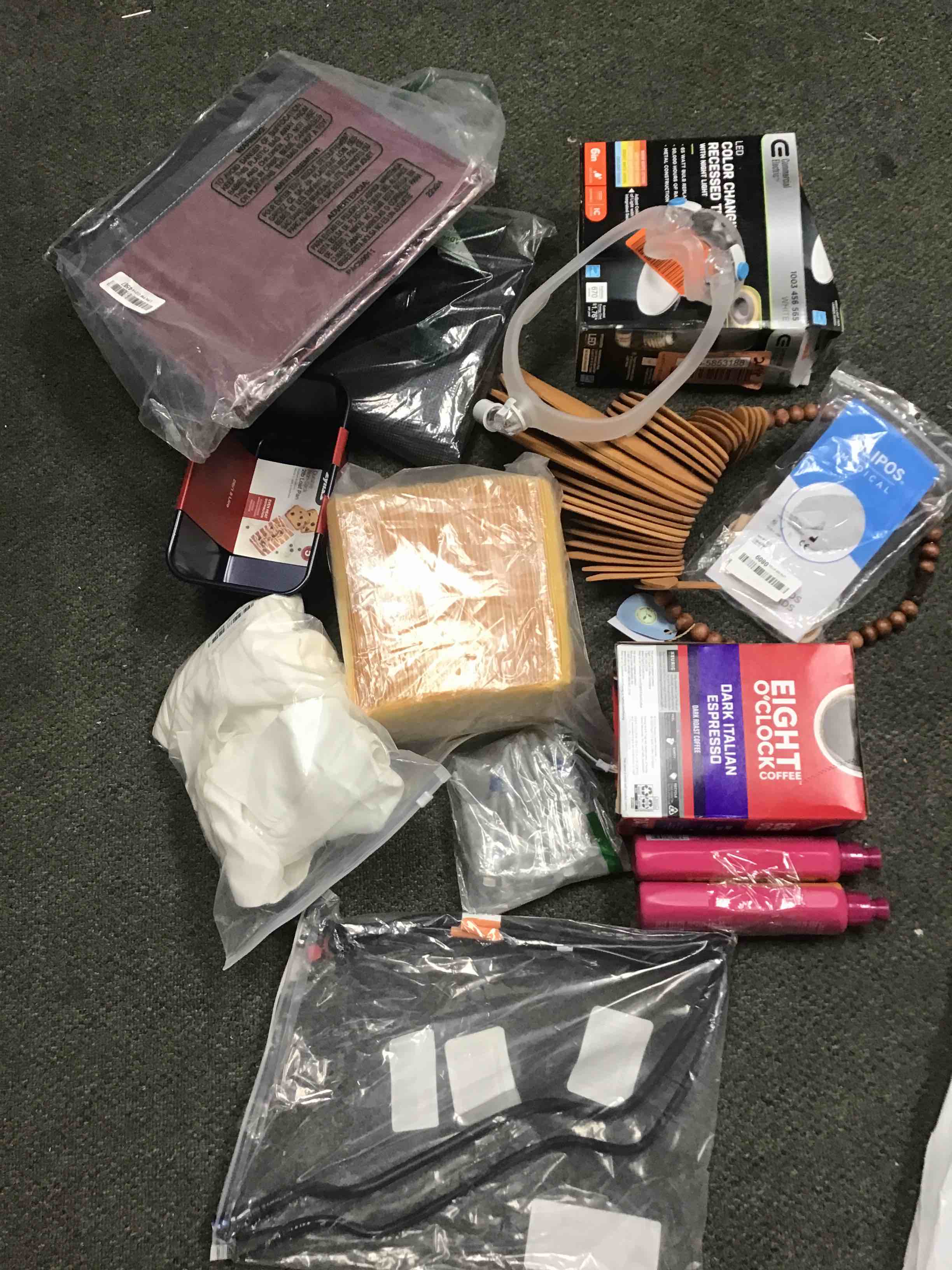 multiple assorted miscellaneous objects 