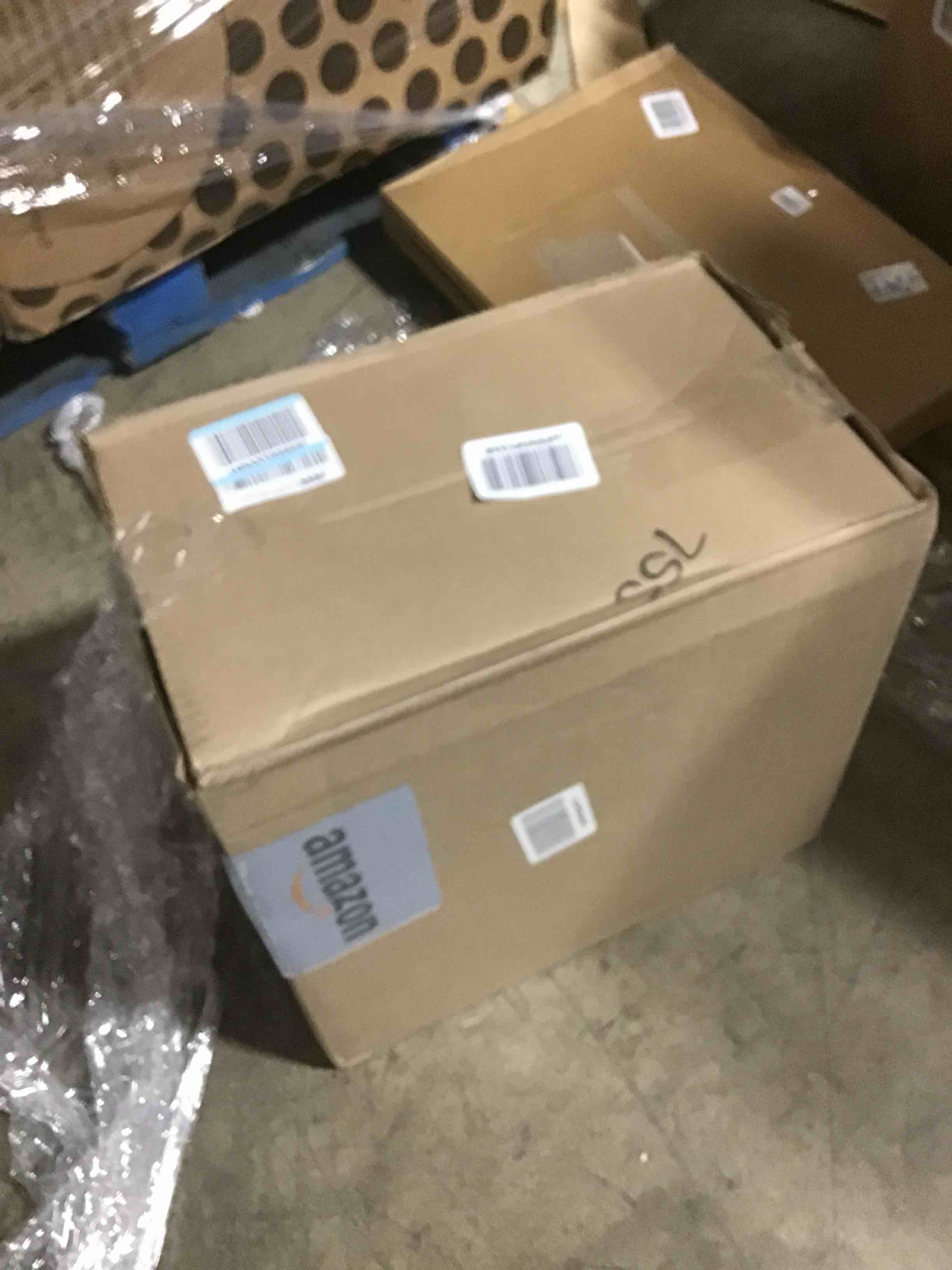 https://s3.amazonaws.com/lotting-images-prod/bidfta/GRN6105984_1712158059137.jpeg