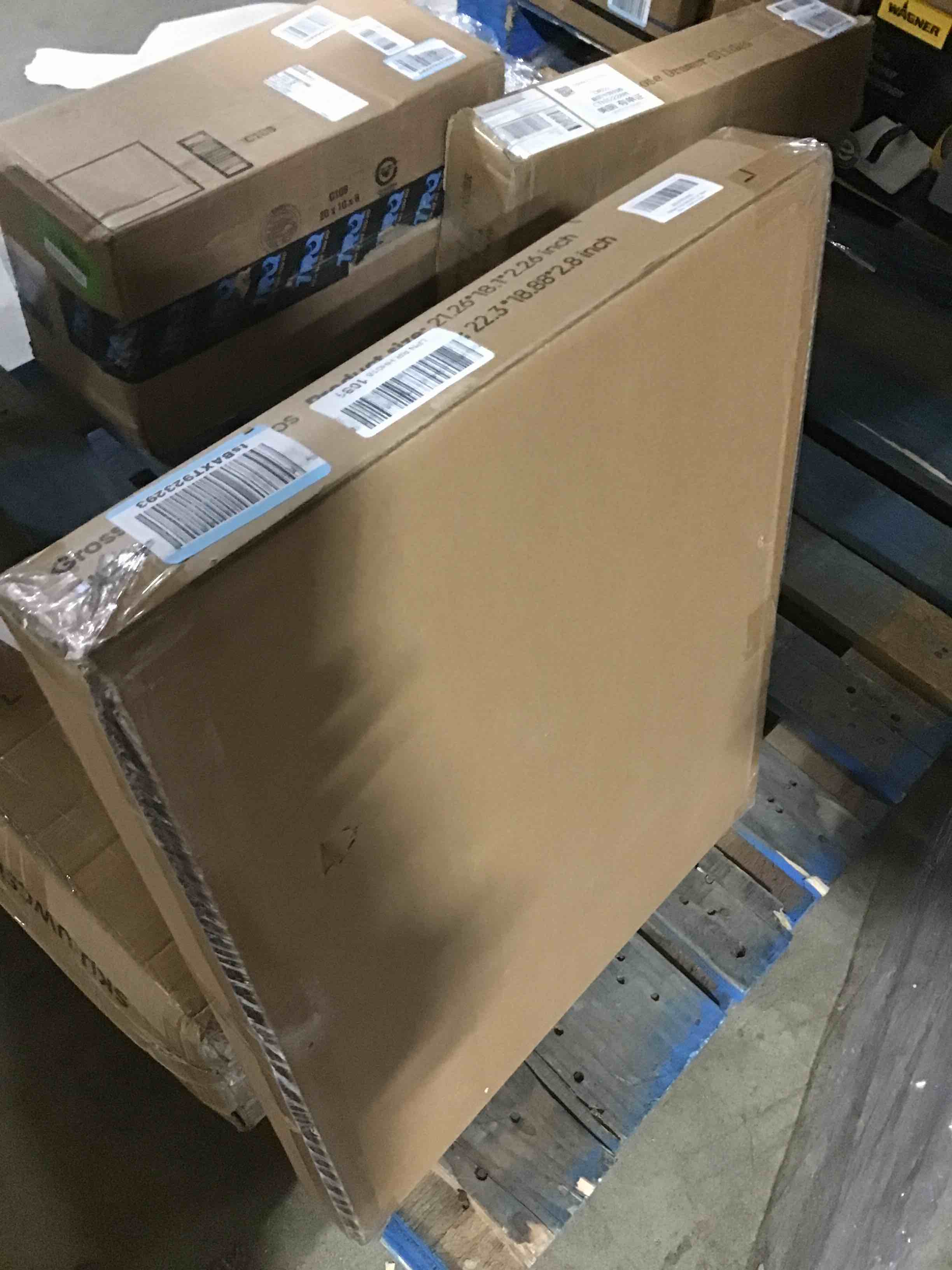 https://s3.amazonaws.com/lotting-images-prod/bidfta/GRN6105993_1712158711263.jpeg