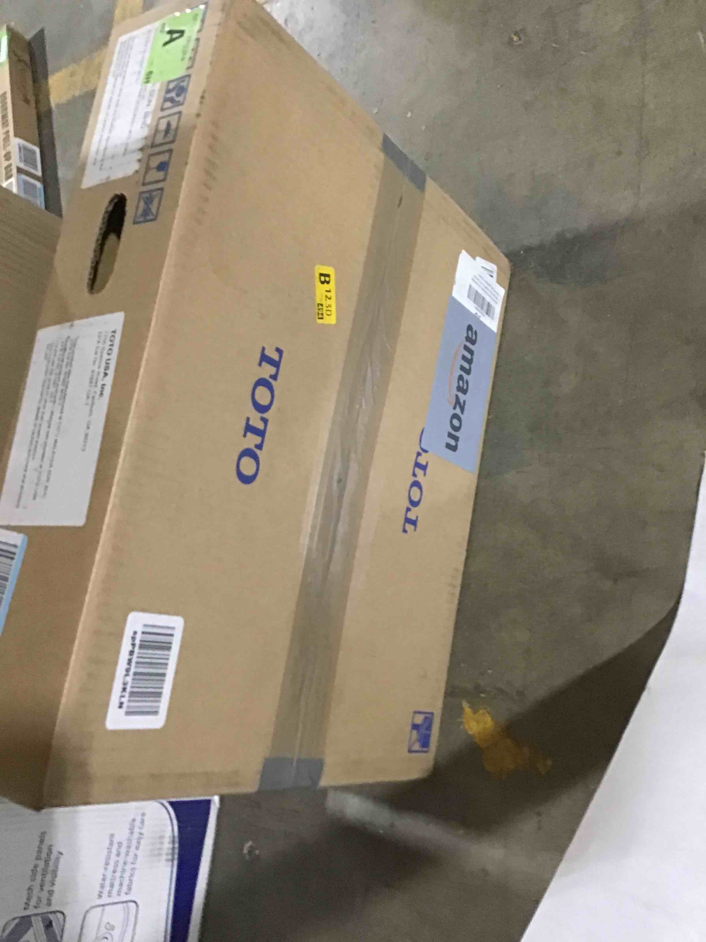 https://s3.amazonaws.com/lotting-images-prod/bidfta/GRN6106368_1712323729207.jpeg