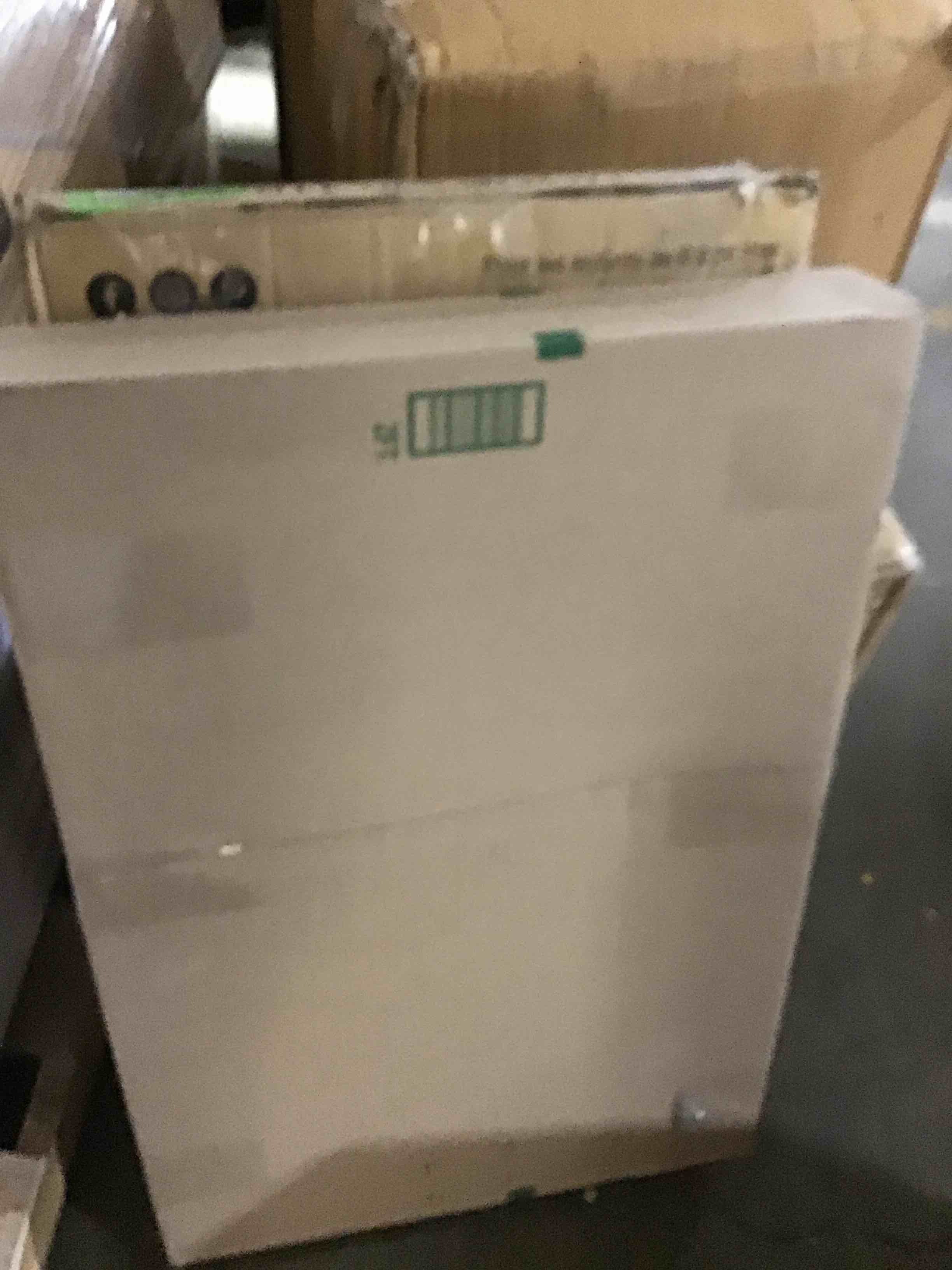 https://s3.amazonaws.com/lotting-images-prod/bidfta/GRN6106760_1712685981912.jpeg